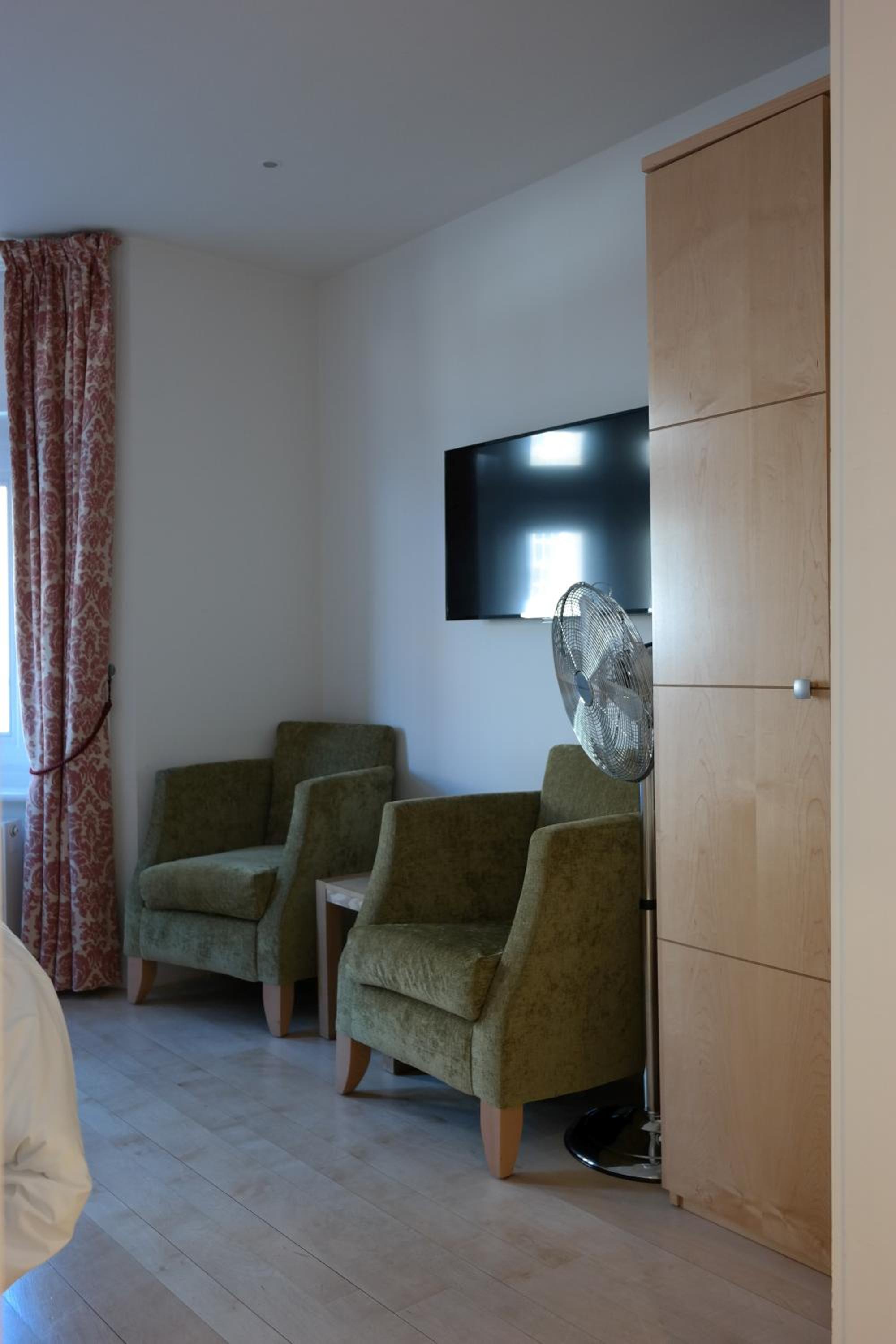 The Alma Rooms