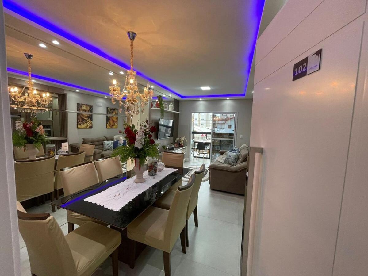 Cód 76 - Apartamento especular á 180 m do mar
