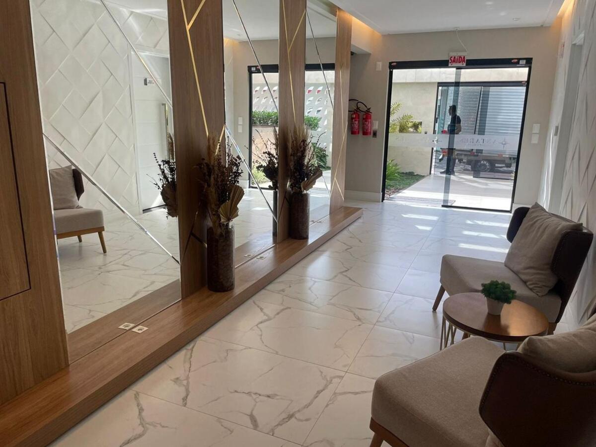 Cód 76 - Apartamento especular á 180 m do mar