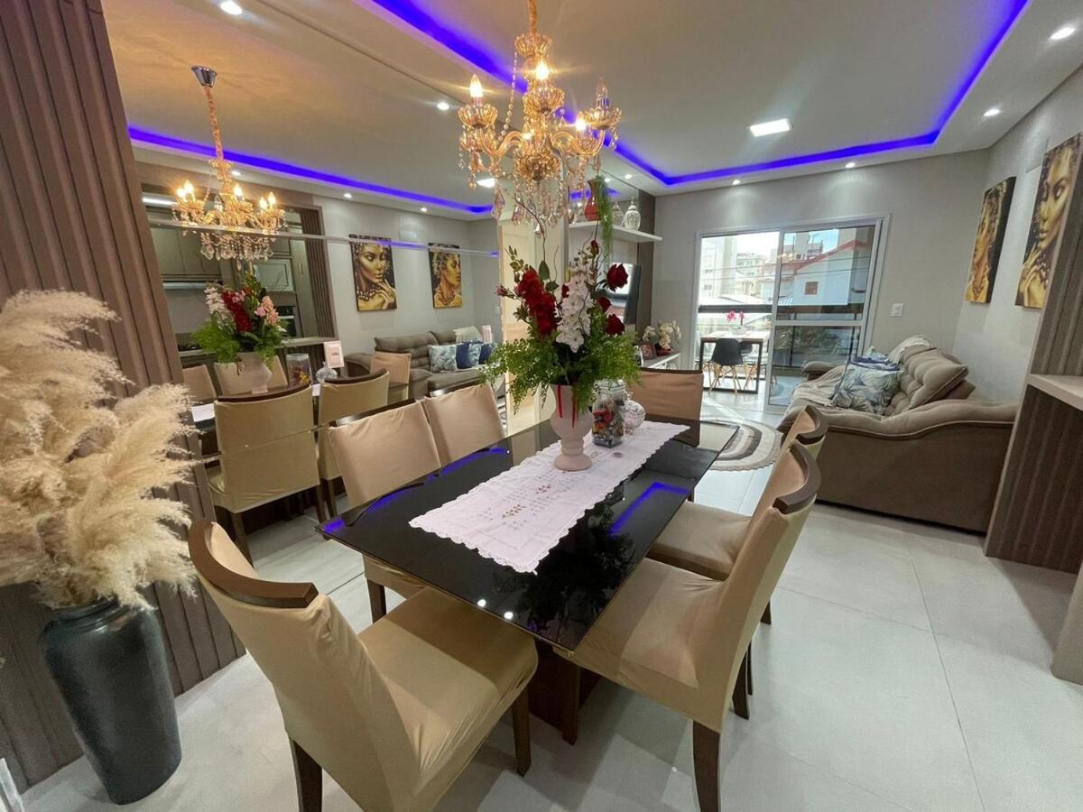 Cód 76 - Apartamento especular á 180 m do mar