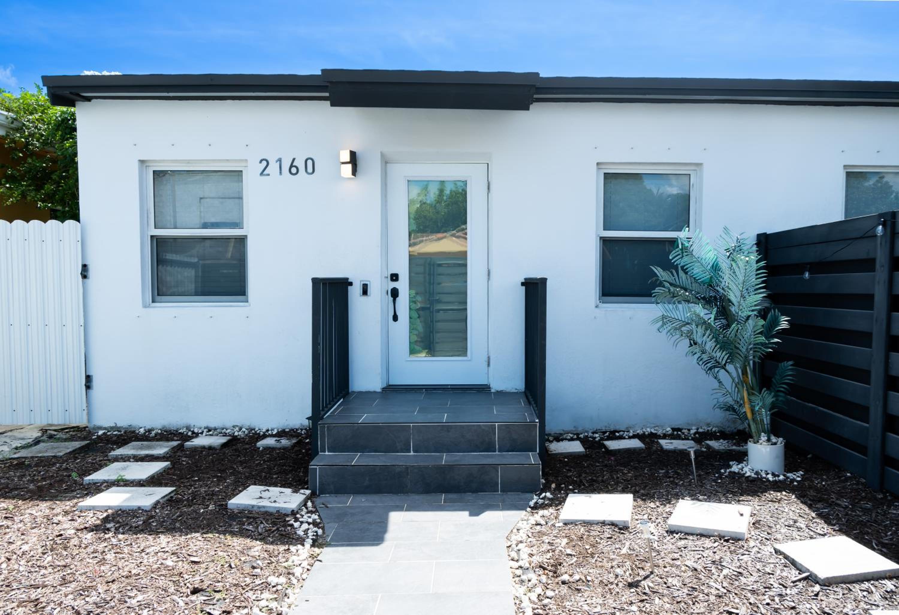 Central Getaway in Little Havana Near Airport, Wynwood, Calle 8 Brickell, Coral Gables and more , Fenced parking