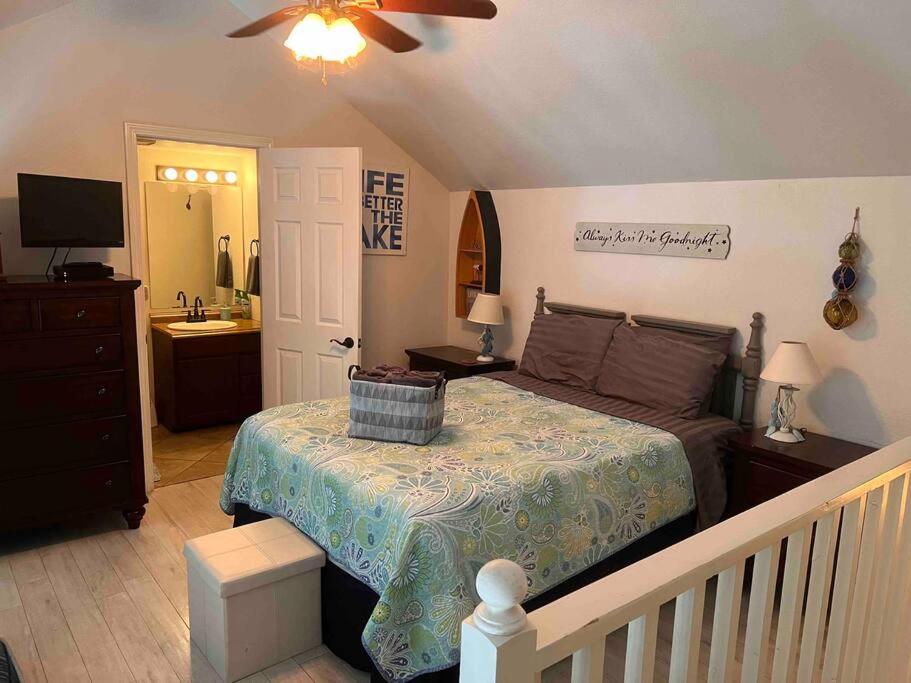 Condo in Branson -waterfront, peaceful
