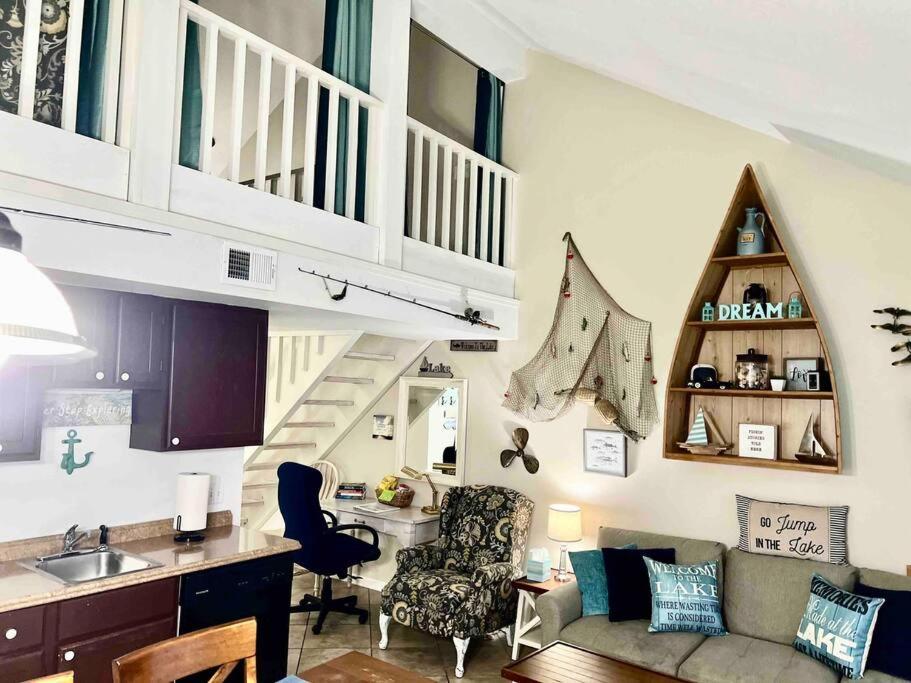 Condo in Branson -waterfront, peaceful
