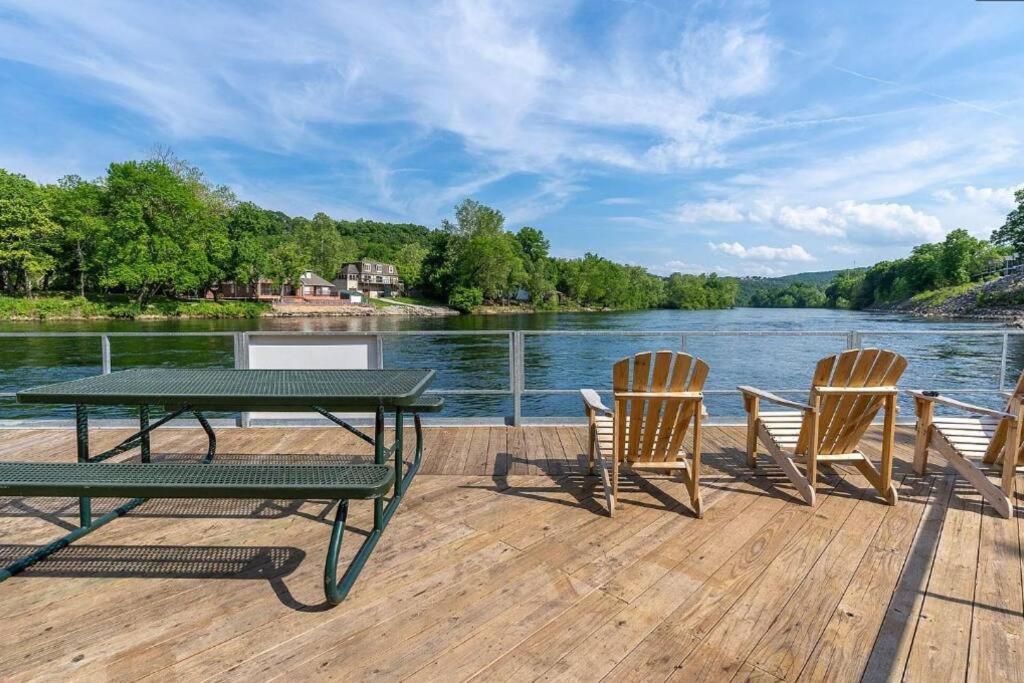 Condo in Branson -waterfront, peaceful