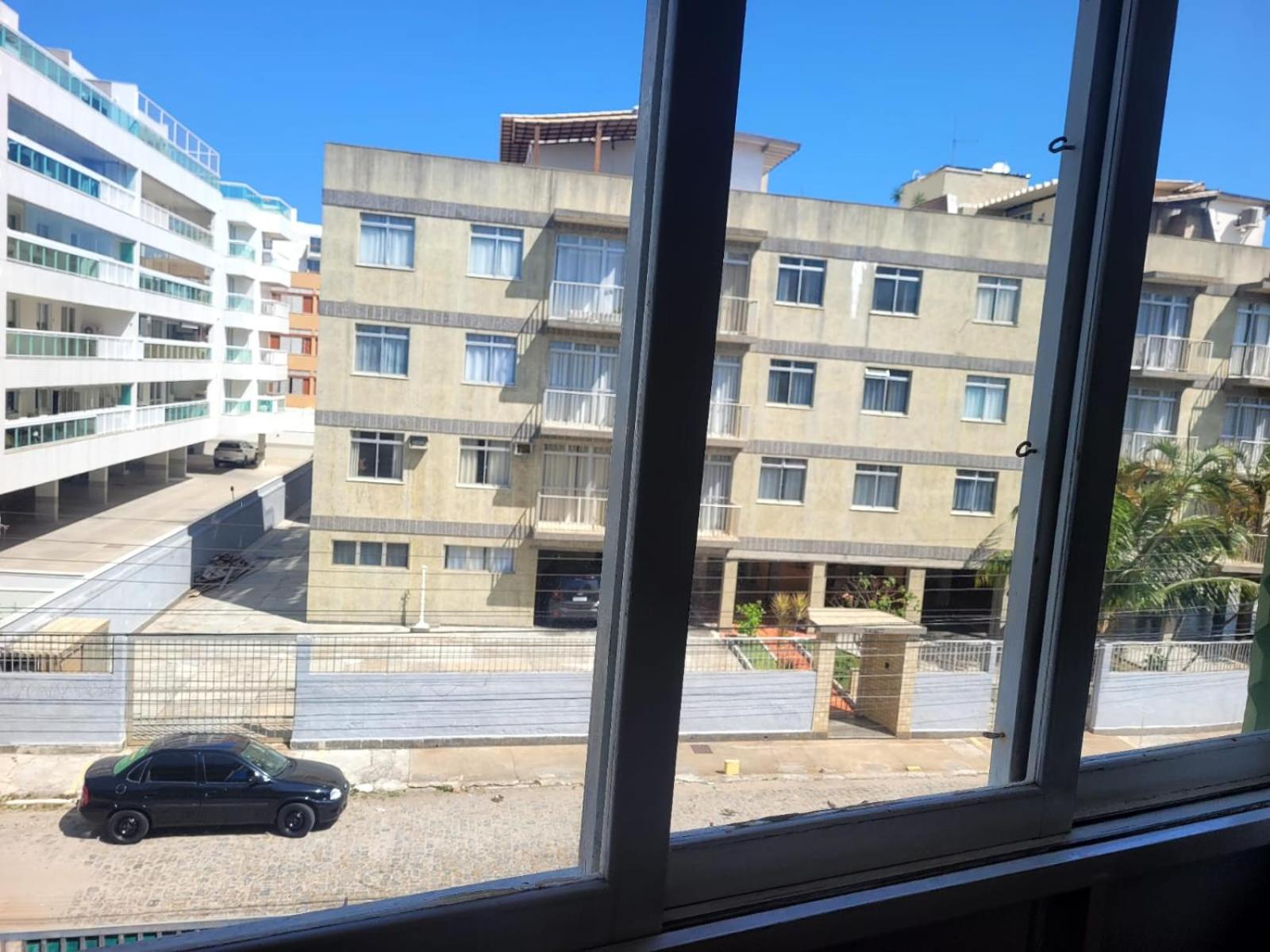 Apartamento na praia forte de 1 quarto, sala, cozinha e 1 banheiro