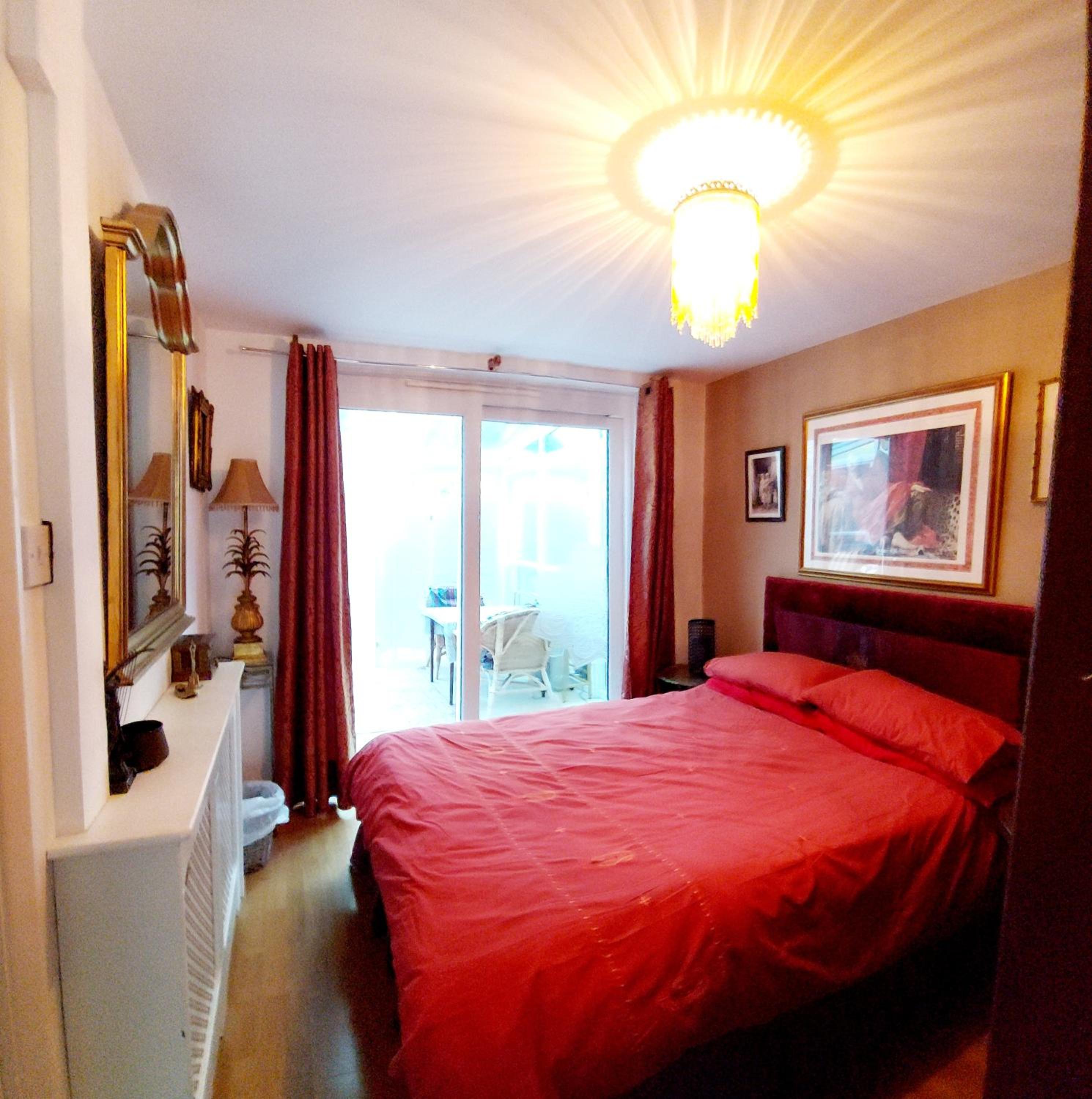1 Dbl Bed Ground Floor Modern Oriental Flat Greenwich Park