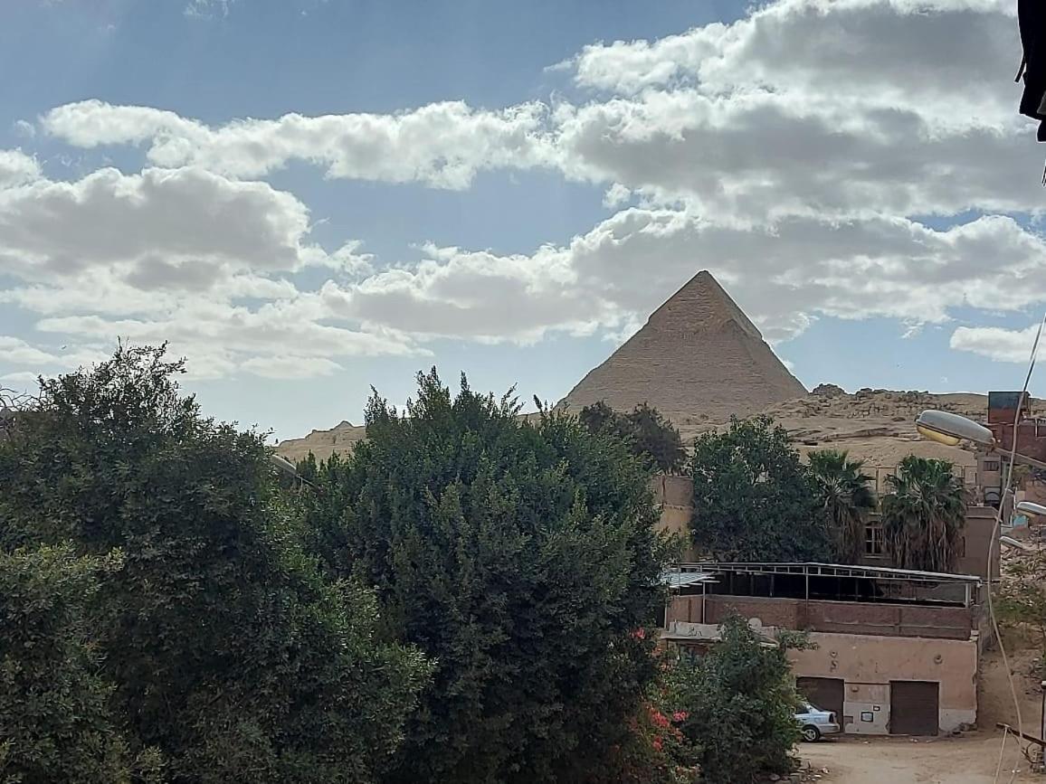 Global pyramids Inn