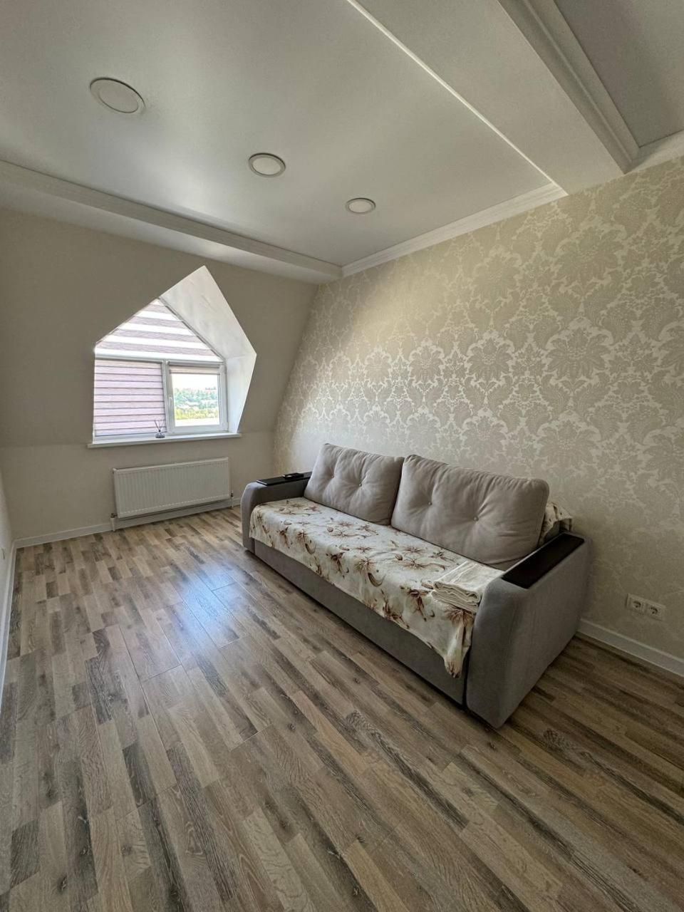 Apartment in the center near Park view 4