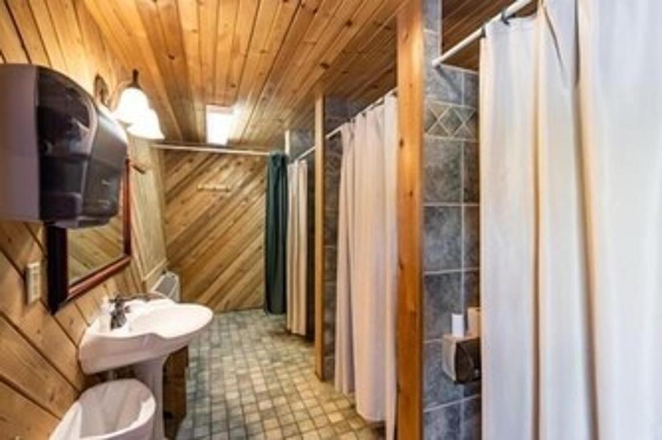 4 Bedroom Cabin In Neillsville, Wisconsin! view 5