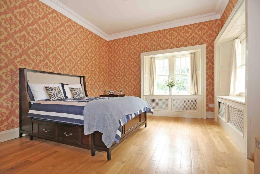 Sallymount House
