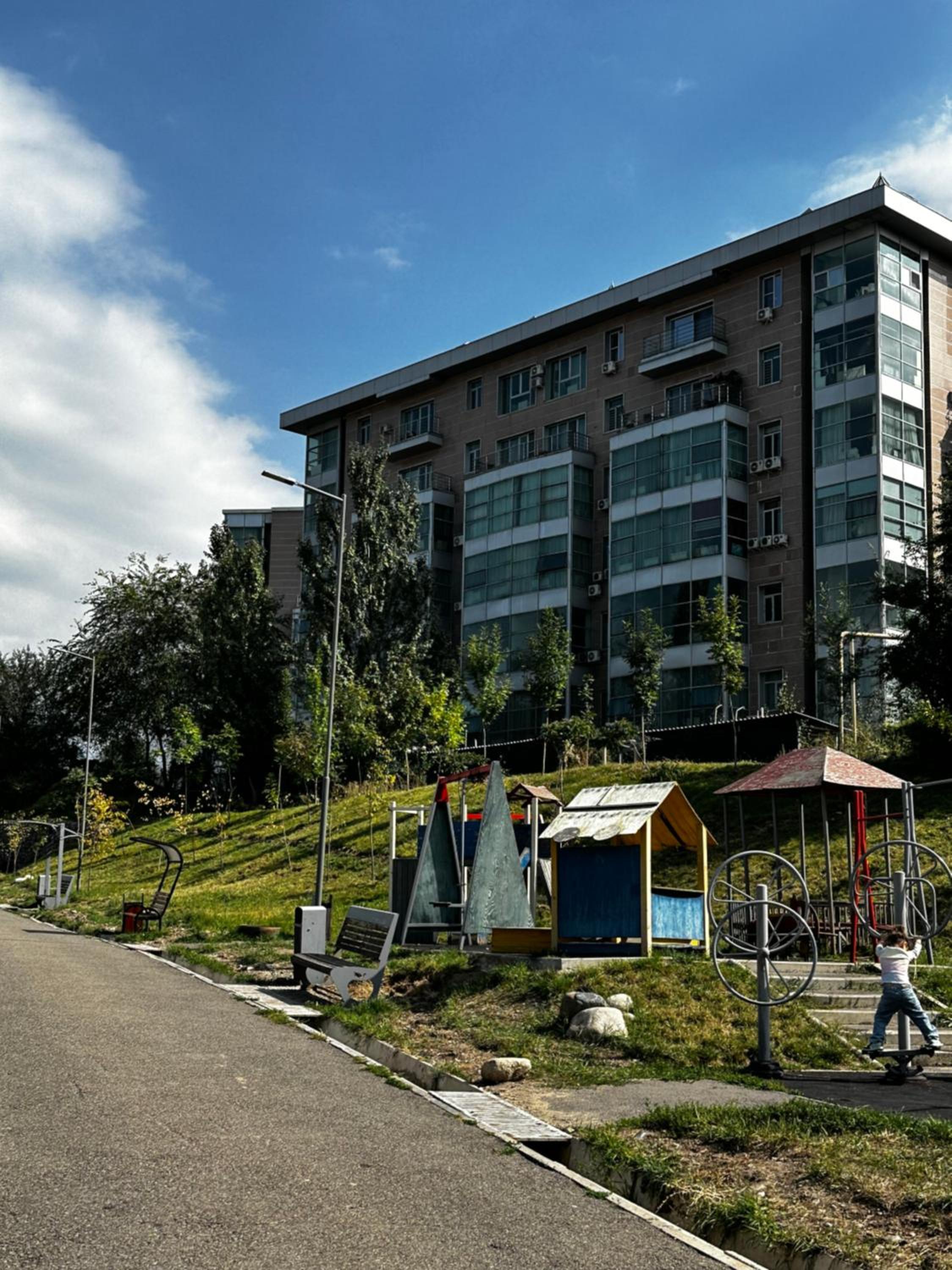 Big New Lux apart near Esentai River view 2
