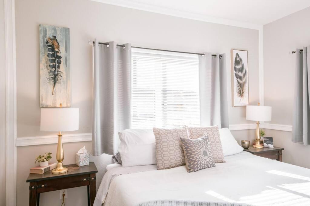 Albany Vacations - Corvallis OSU 3 Bedroom Cheerful Bungalow House - Property Image 1