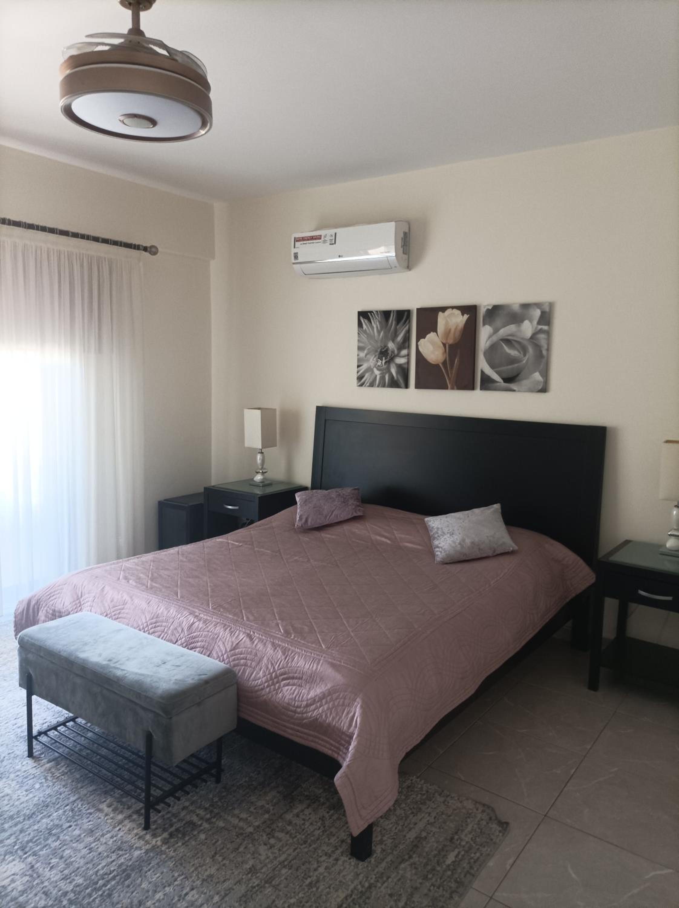 Queens Garden Apt by Kings Mall