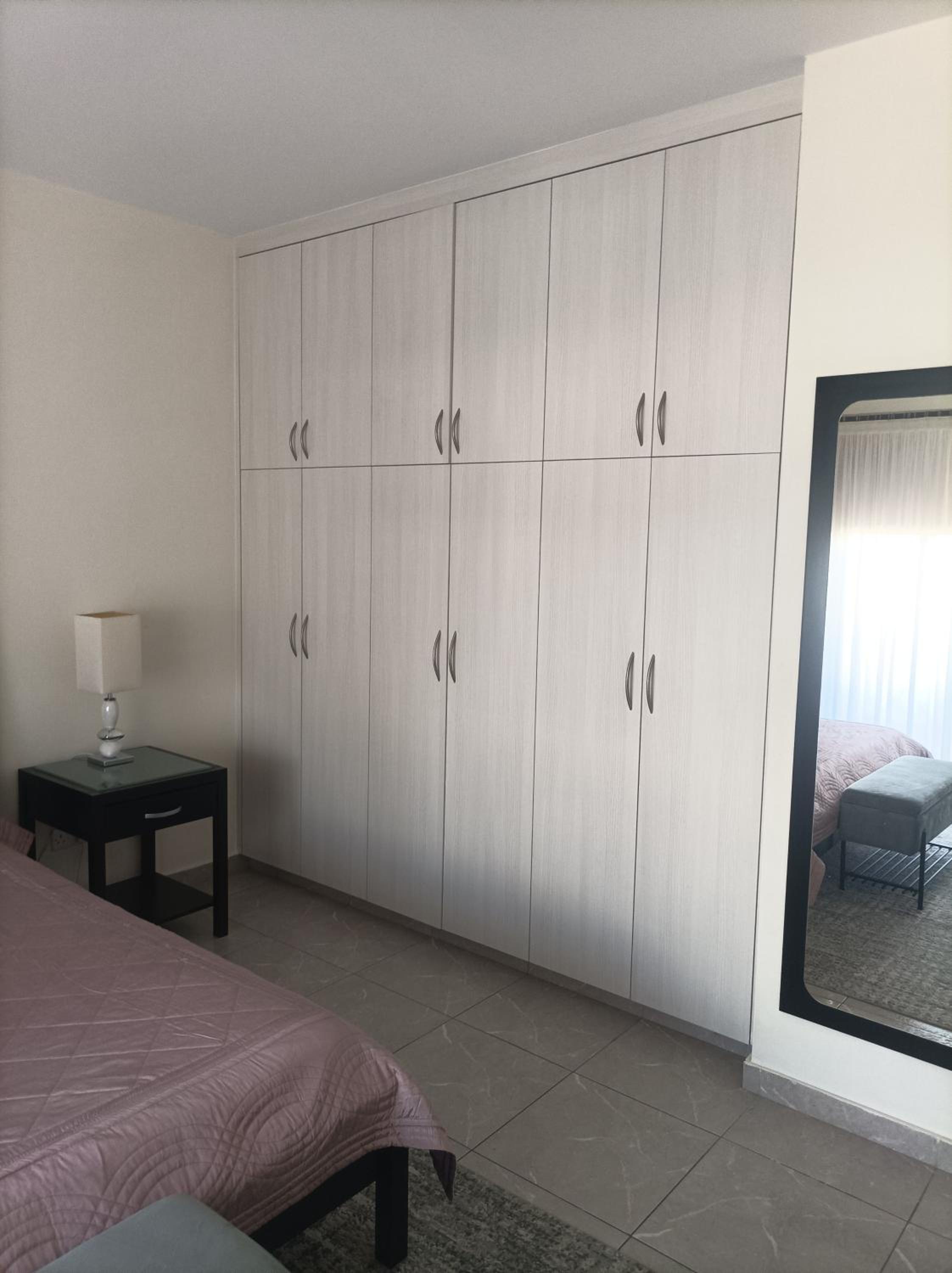 Queens Garden Apt by Kings Mall