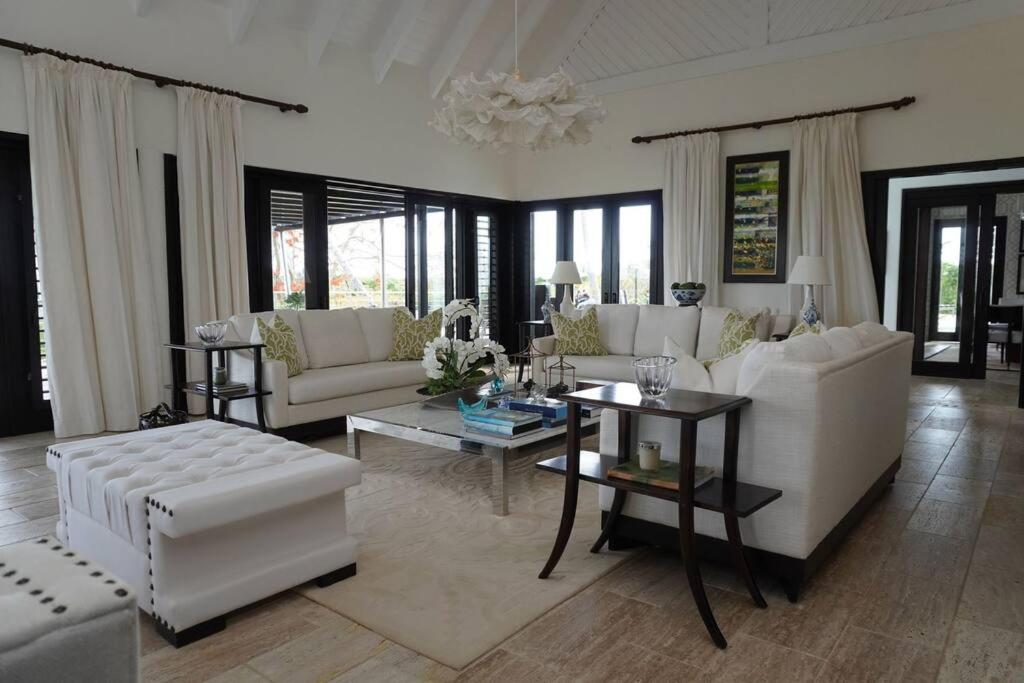 Villa Alpes, Exquisite Retreat In Casa De Campo view 5