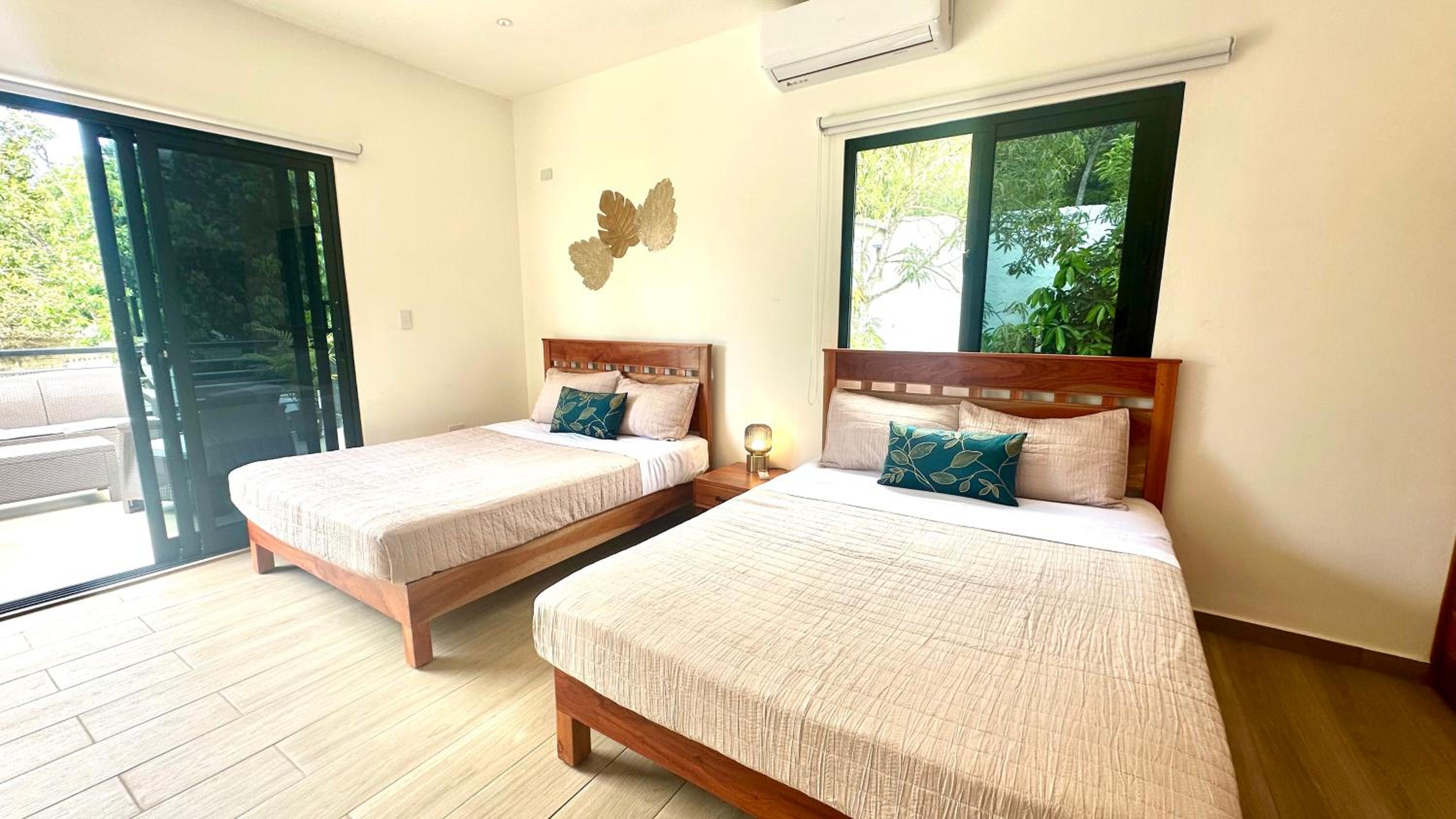 NEW Grand 5 Bedroom Villa with Pool and Full outdoor Kitchen !
