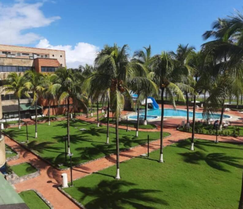 Apartamento en Tucacas con Vista al Mar