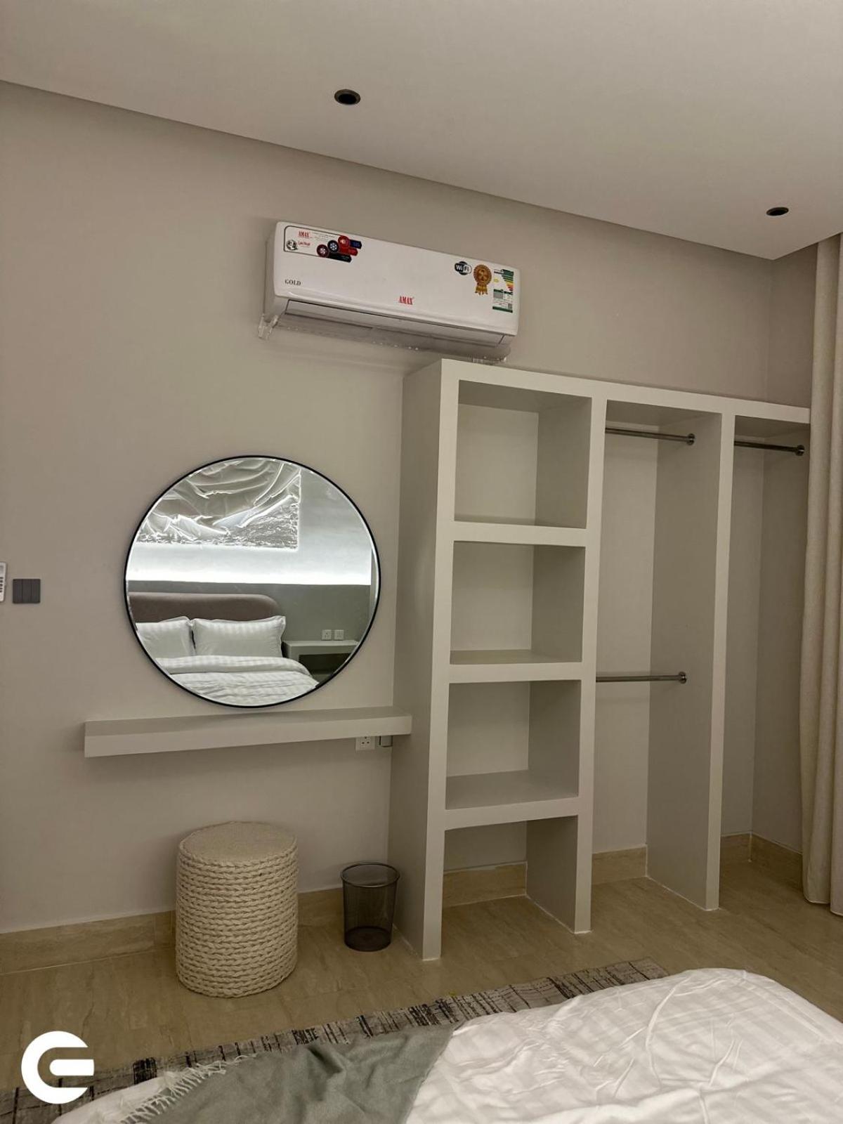 Condo in AlMalqa - Self check in