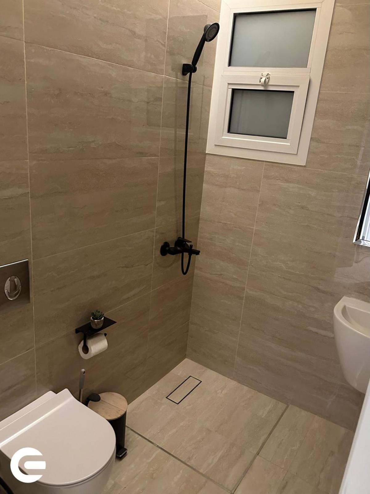 Condo in AlMalqa - Self check in