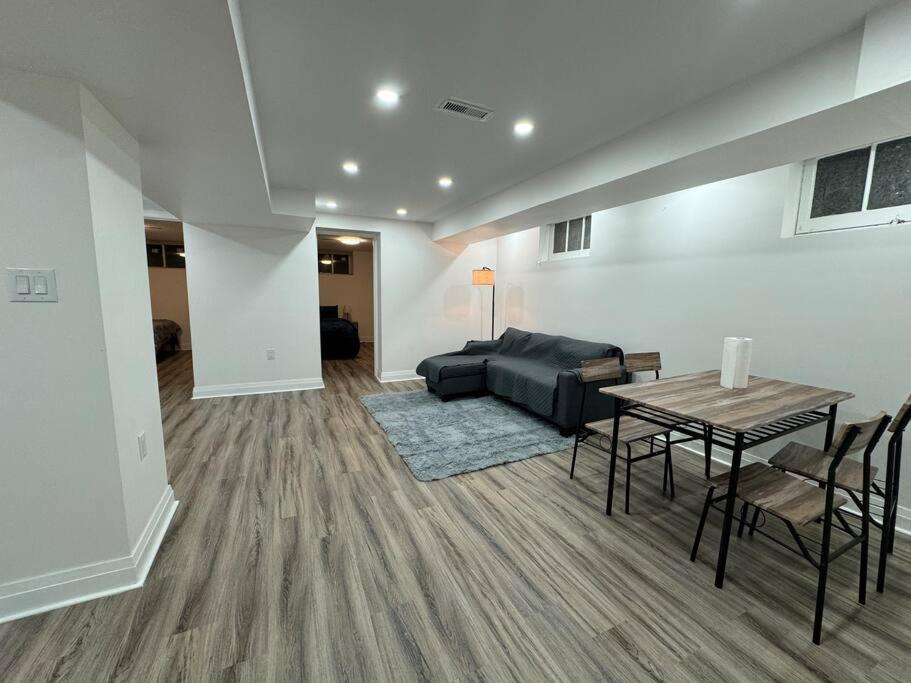 Spacious 2 Bedroom, 2 Bath Suite