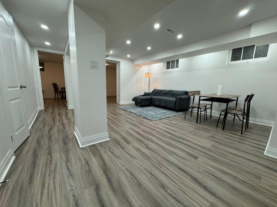 Spacious 2 Bedroom, 2 Bath Suite