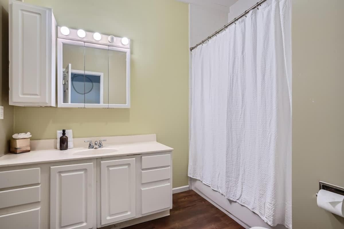 Historic Loft in Ballpark 30 Day Stay Sleeps 4 view 5