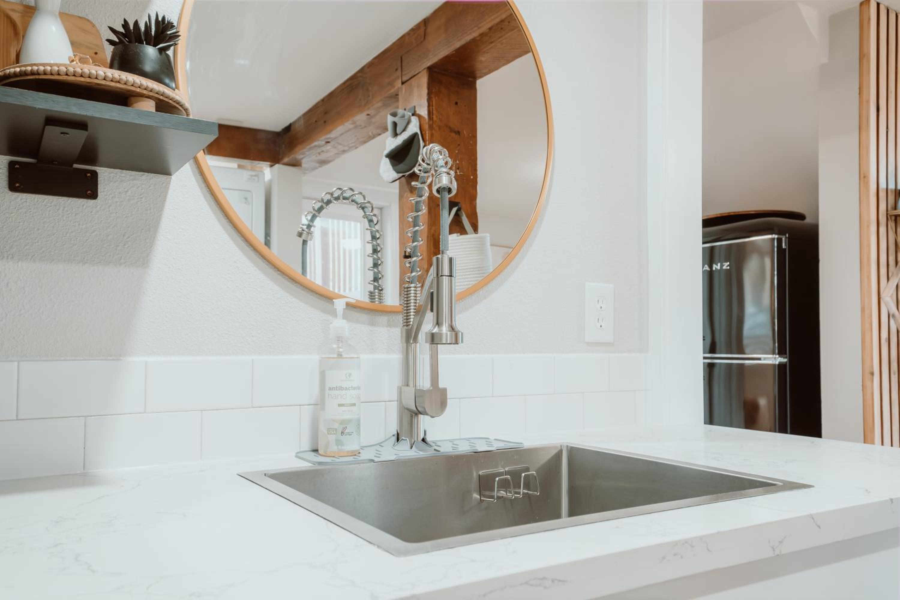 Albany Vacations - Southtown Stylin' Corvallis OSU PNW - Property Image 5