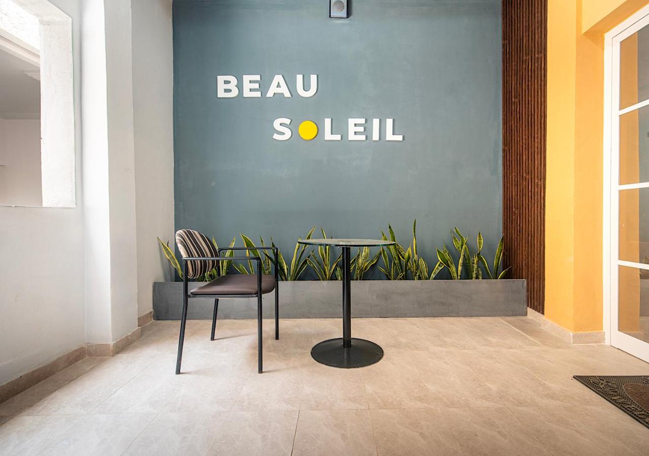 magnifique appartement, de deux balcons, très spacieux view 2