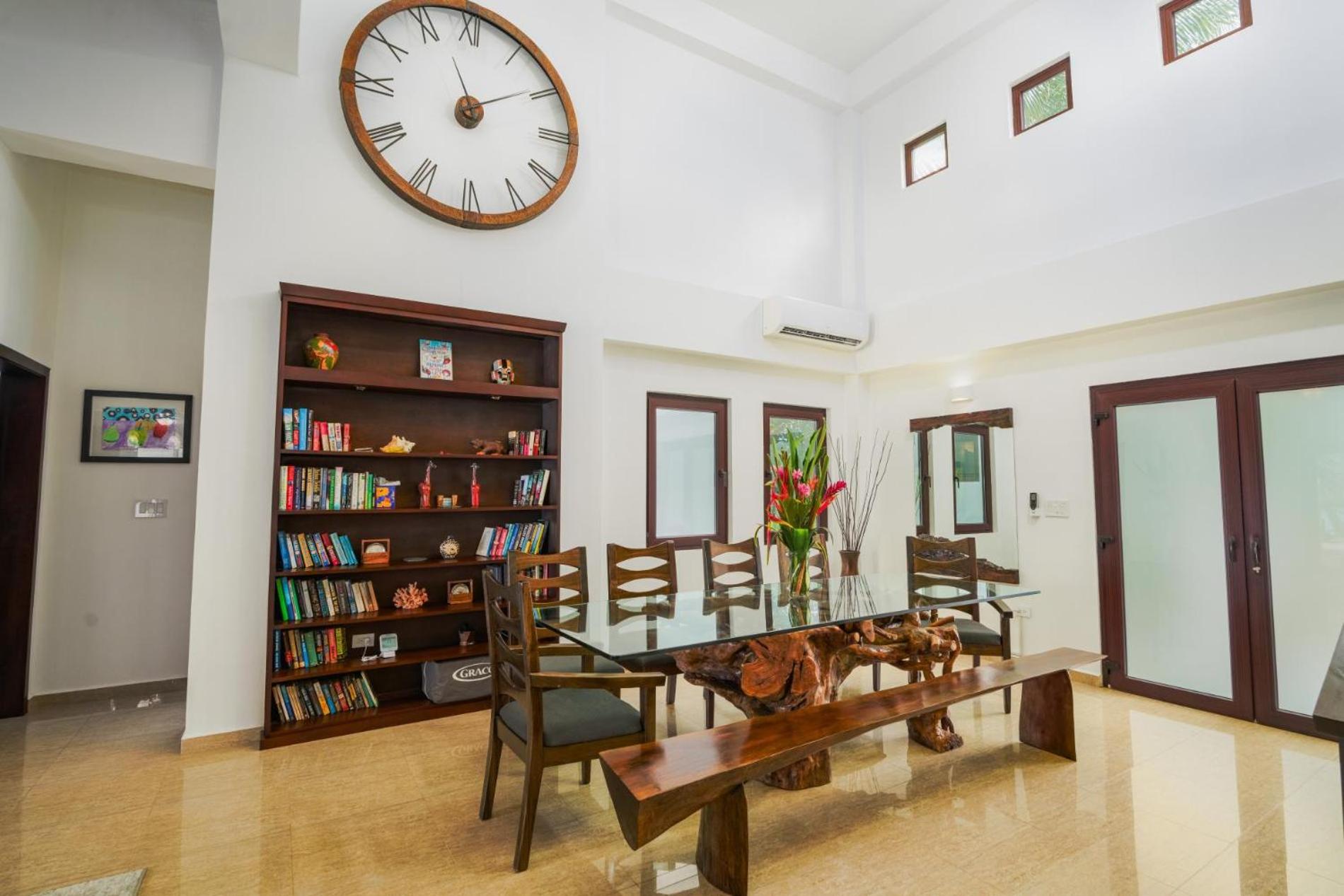 Castaway Villa - 4 Bedroom Beachfront Villa