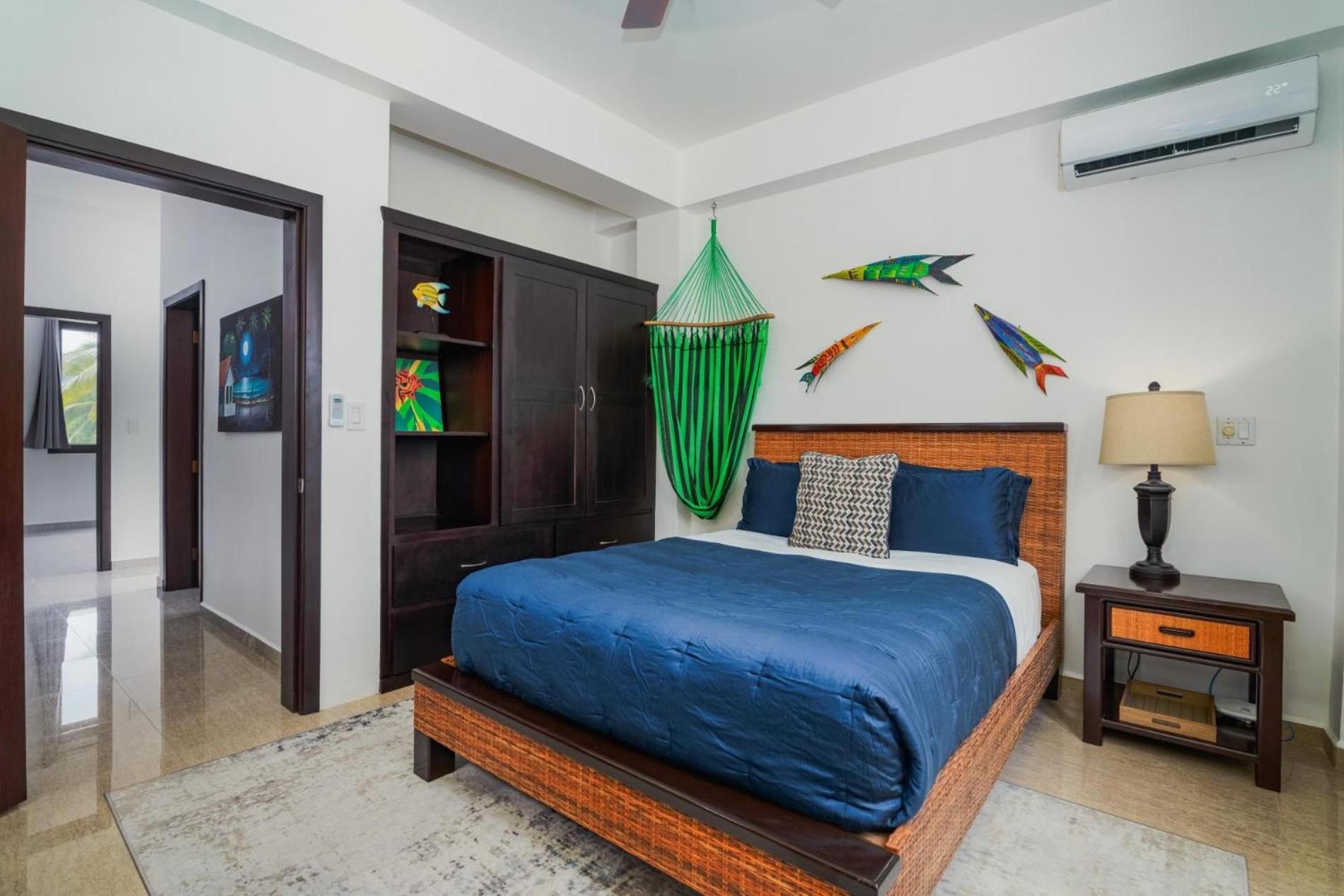 Castaway Villa - 4 Bedroom Beachfront Villa