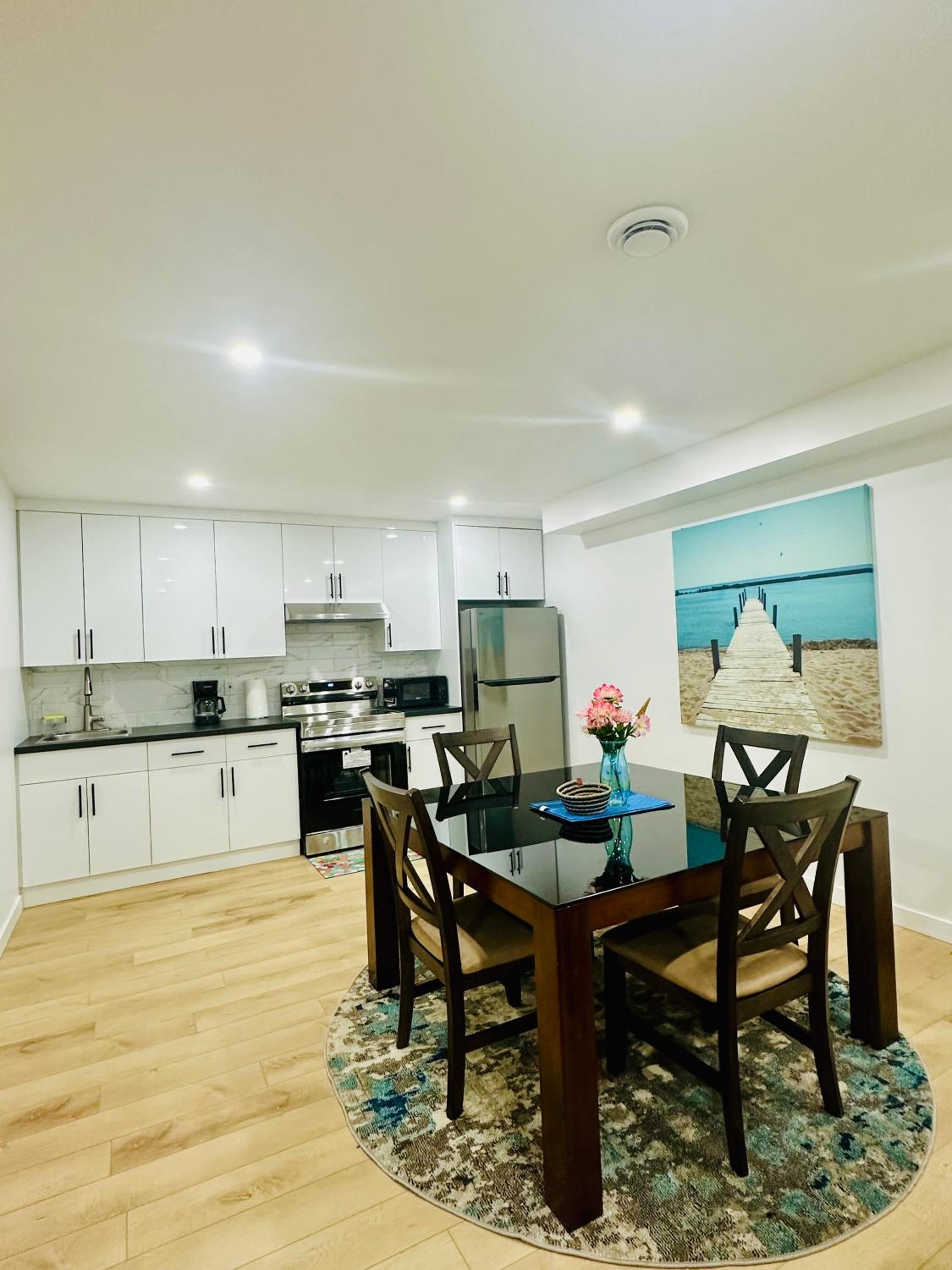 Private Luxury 2 Bedrooms Basement Suite Winnipeg