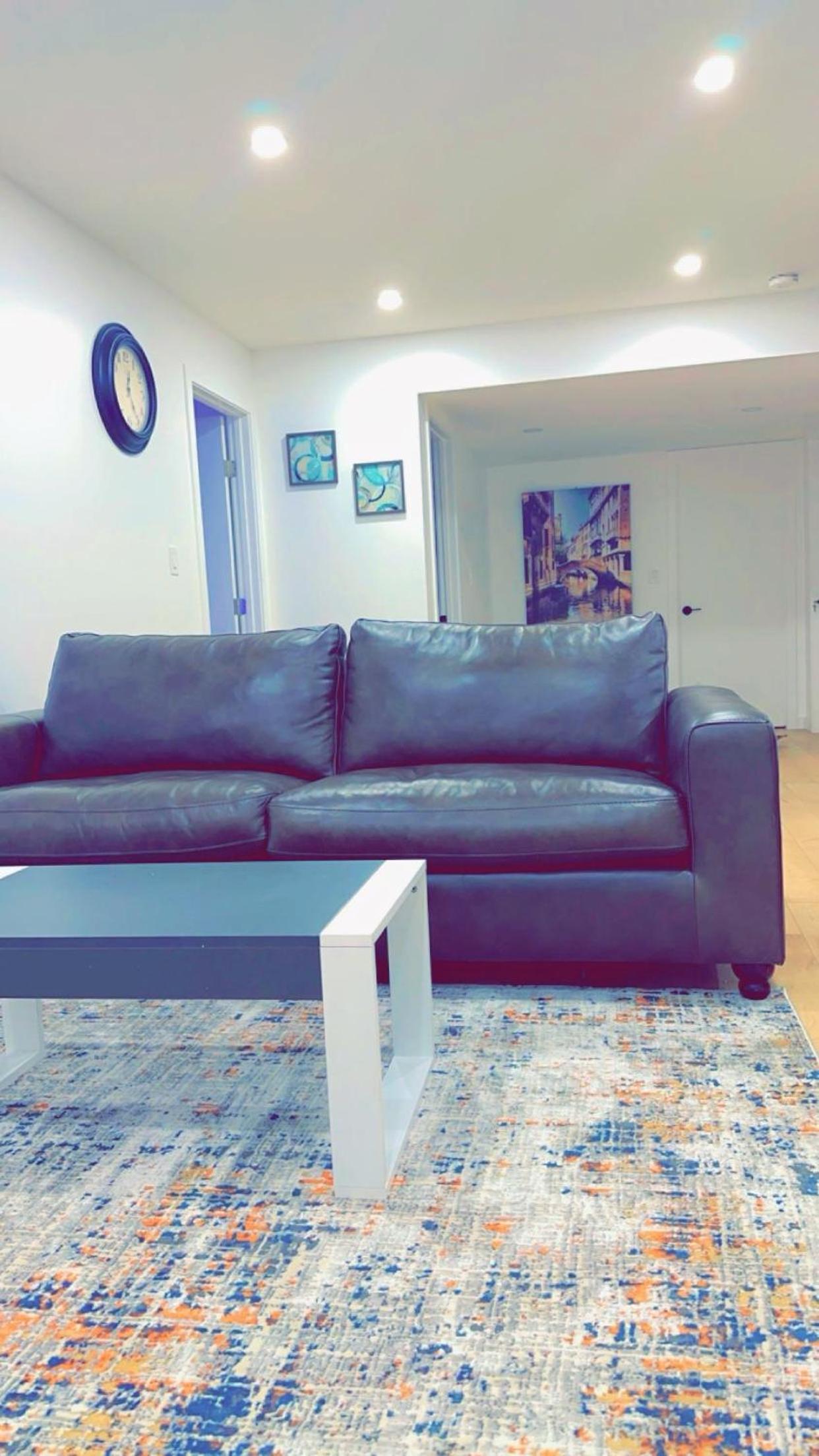 Private Luxury 2 Bedrooms Basement Suite Winnipeg