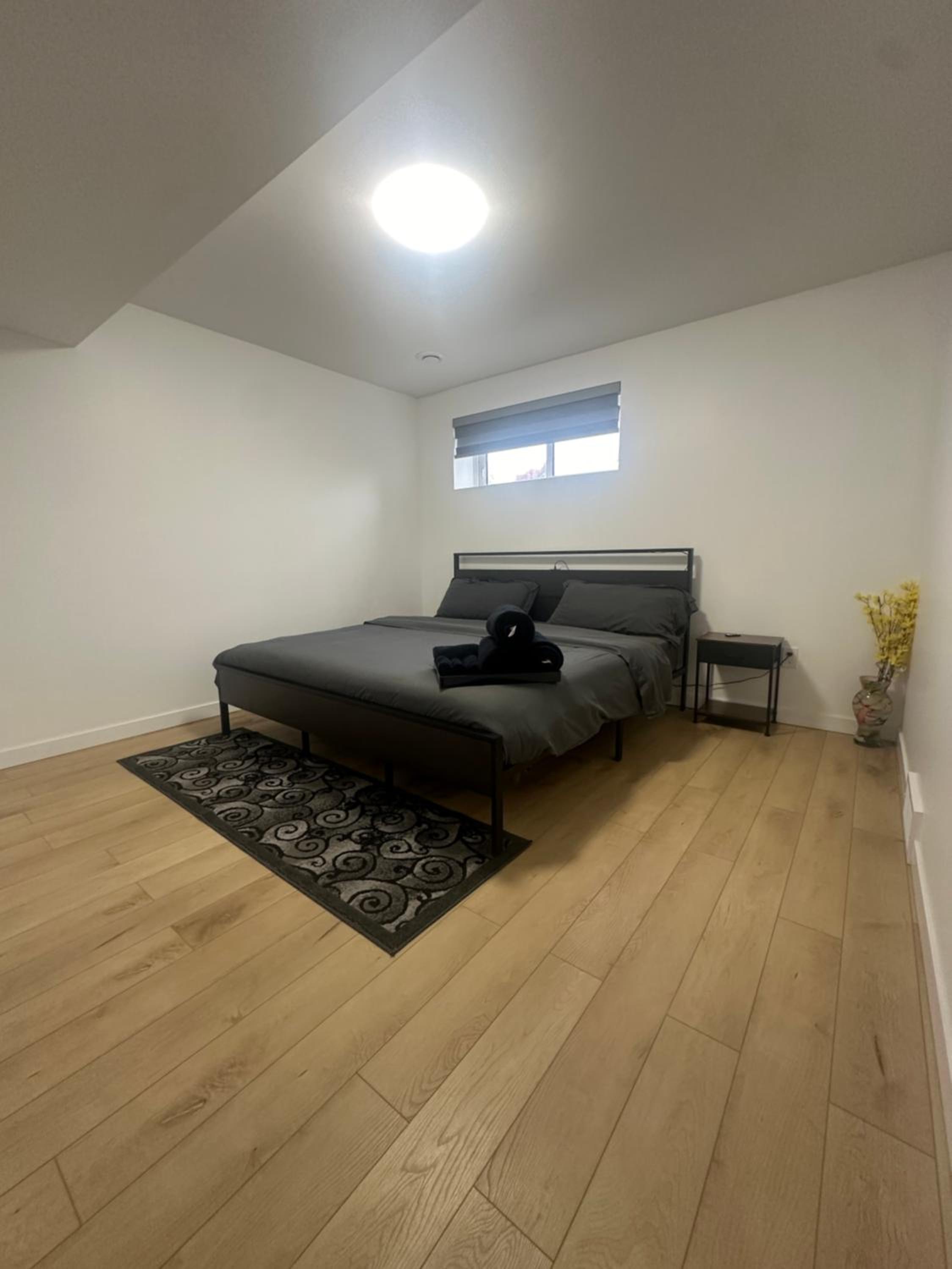 Private Luxury 2 Bedrooms Basement Suite Winnipeg