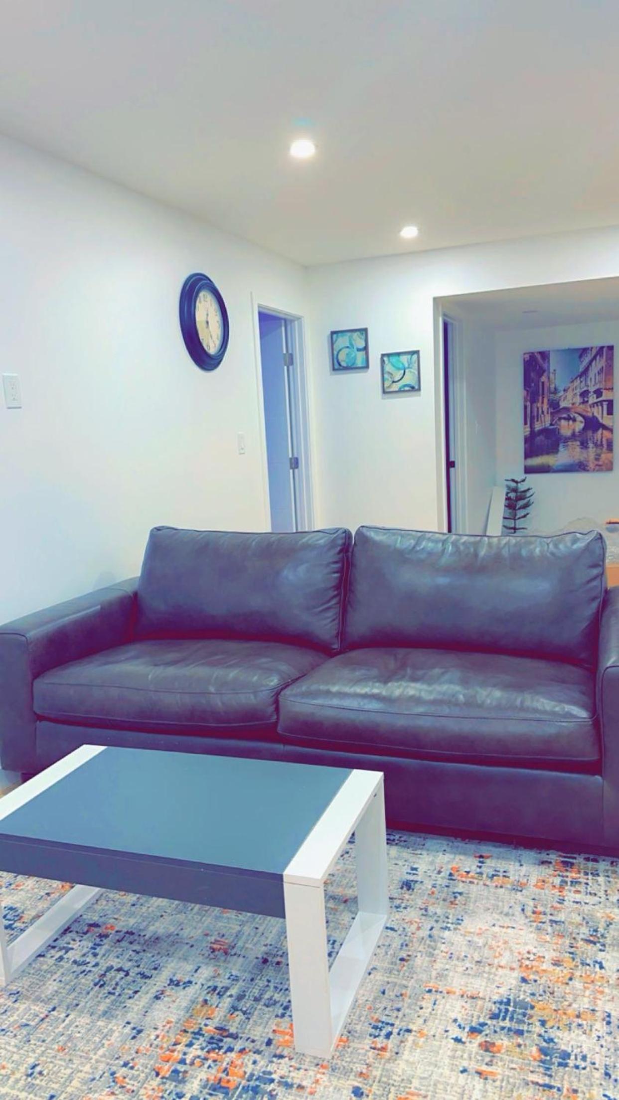 Private Luxury 2 Bedrooms Basement Suite Winnipeg