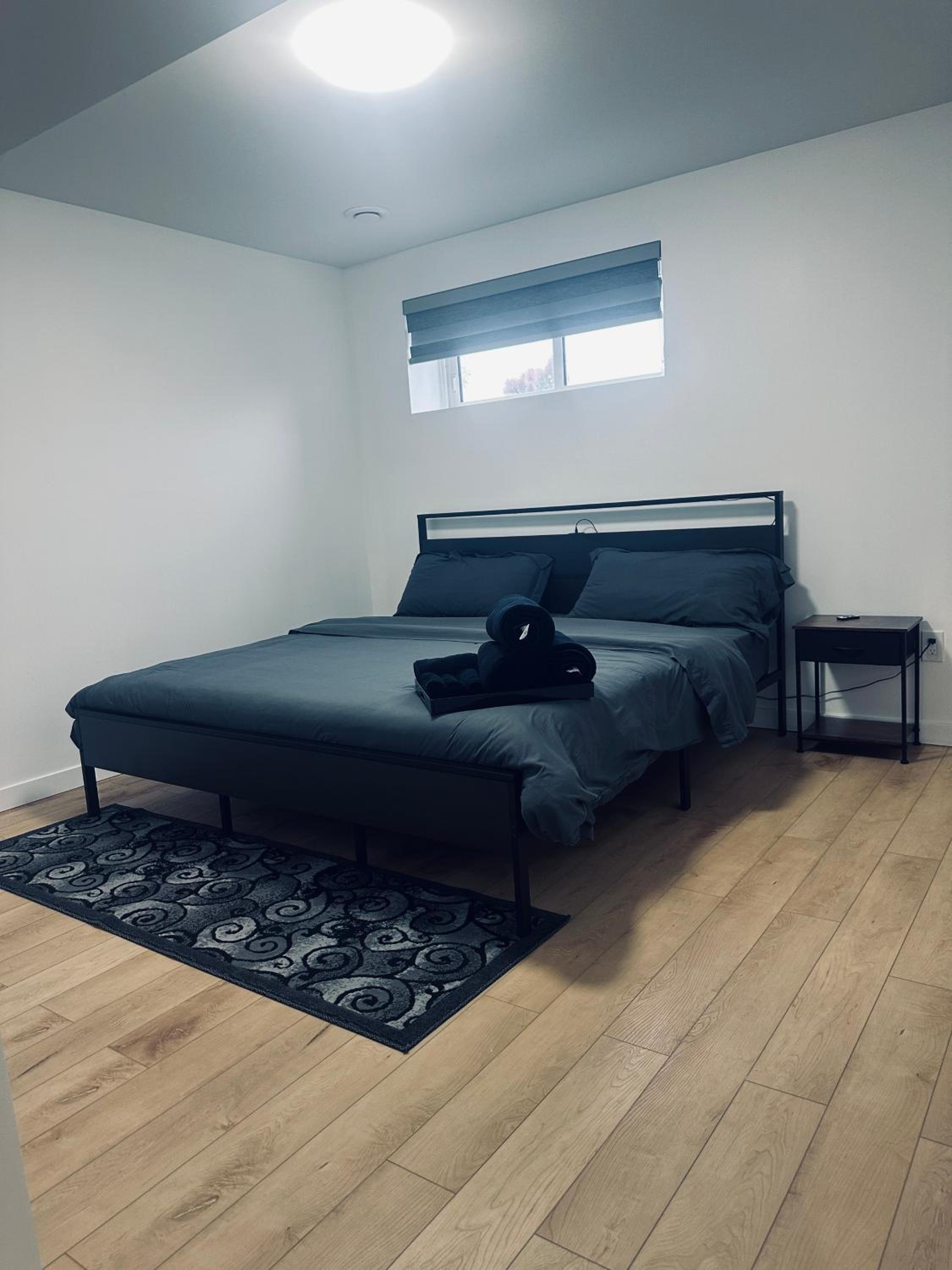Private Luxury 2 Bedrooms Basement Suite Winnipeg