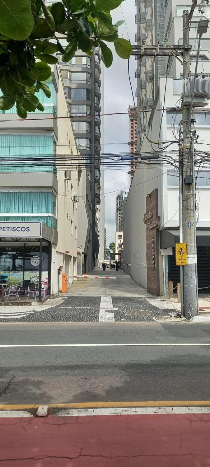 Apto 2 quartos com ar, Pé na Areia