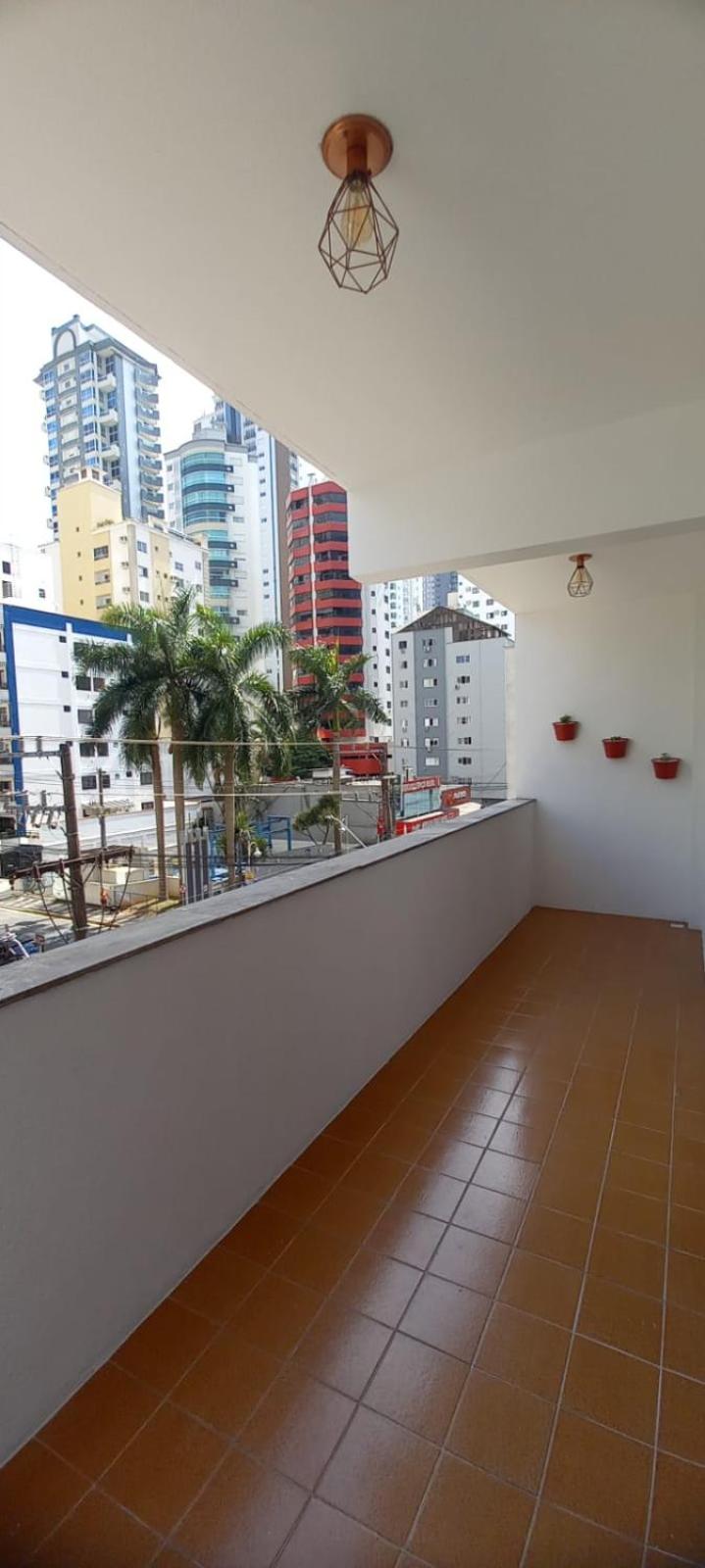 Apto 2 quartos com ar, Pé na Areia