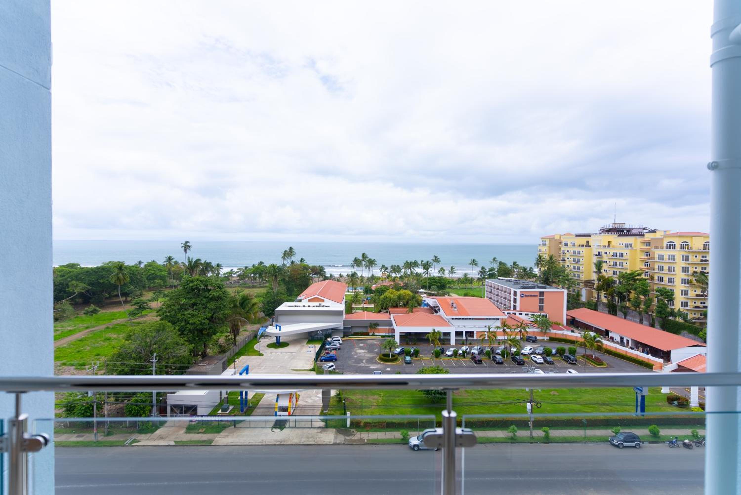 Casago 1101A, BRAND NEW RENTAL Seaside Serenity! Stunning Condo with Coastal Vibes