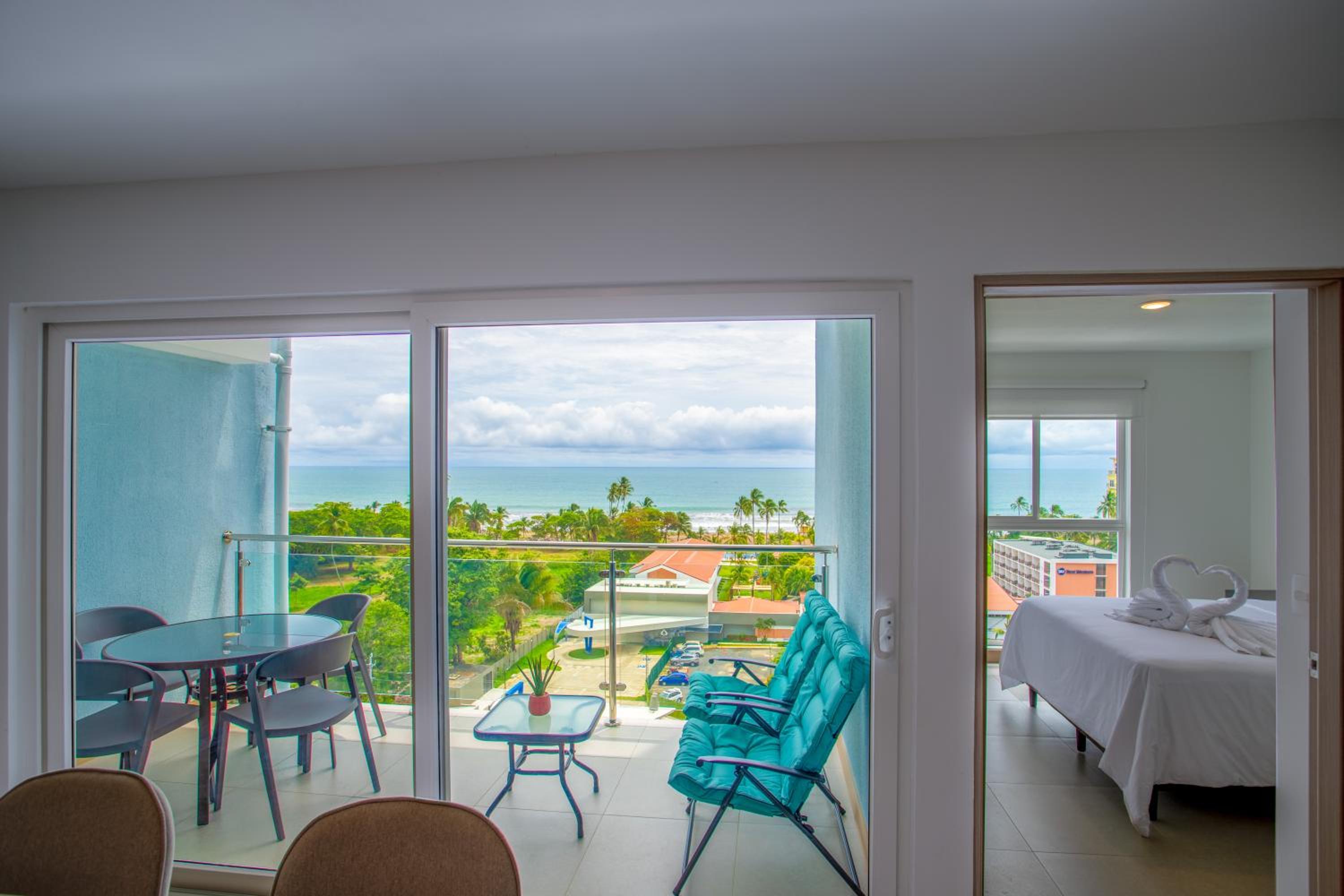 Casago 1101A, BRAND NEW RENTAL Seaside Serenity! Stunning Condo with Coastal Vibes