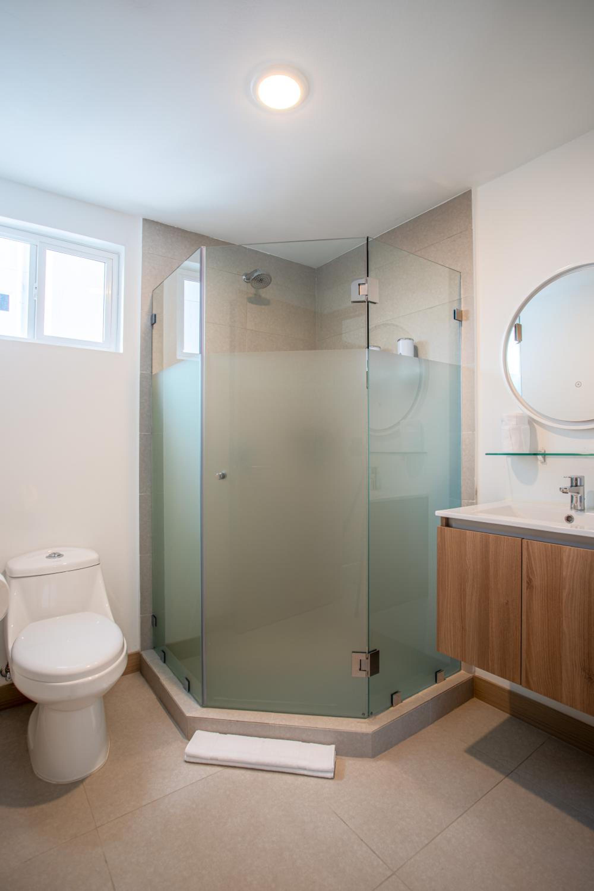 Casago 1101A, BRAND NEW RENTAL Seaside Serenity! Stunning Condo with Coastal Vibes
