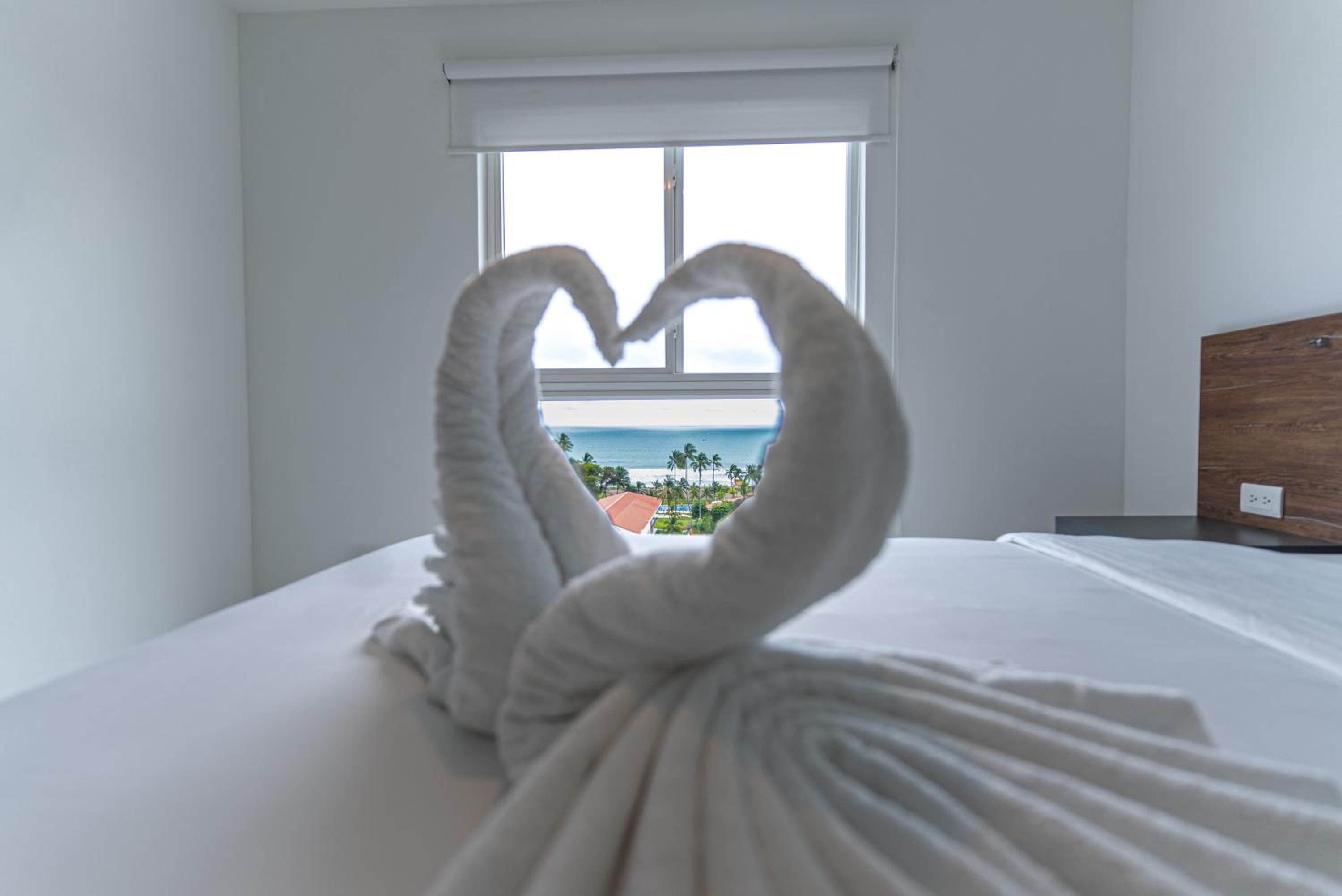 Casago 1101A, BRAND NEW RENTAL Seaside Serenity! Stunning Condo with Coastal Vibes