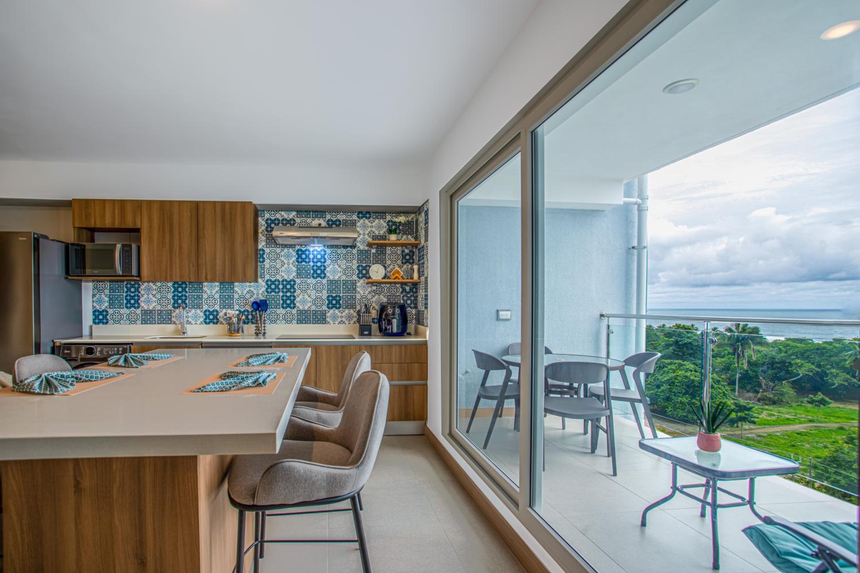 Casago 1101A, BRAND NEW RENTAL Seaside Serenity! Stunning Condo with Coastal Vibes