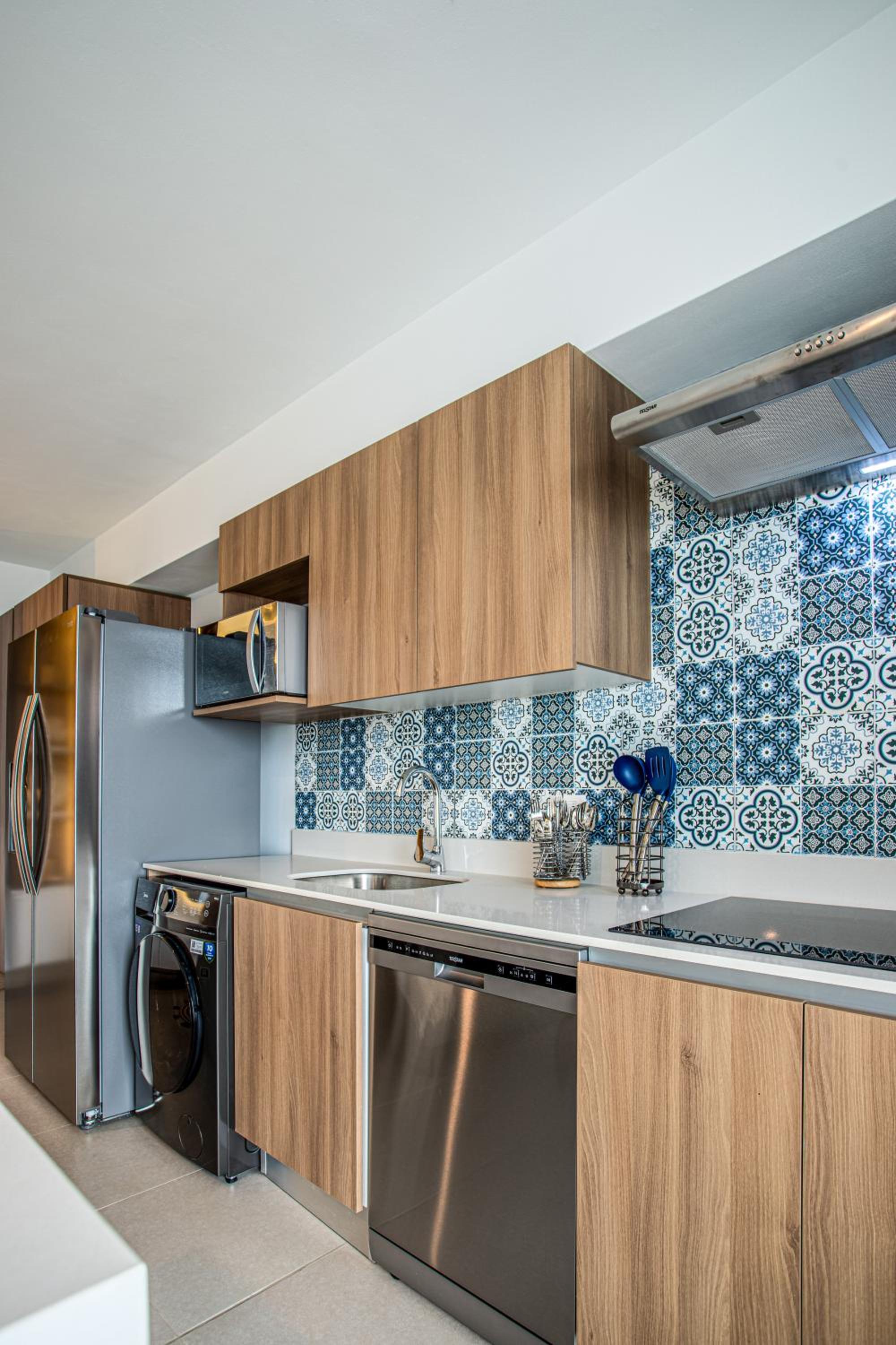 Casago 1101A, BRAND NEW RENTAL Seaside Serenity! Stunning Condo with Coastal Vibes