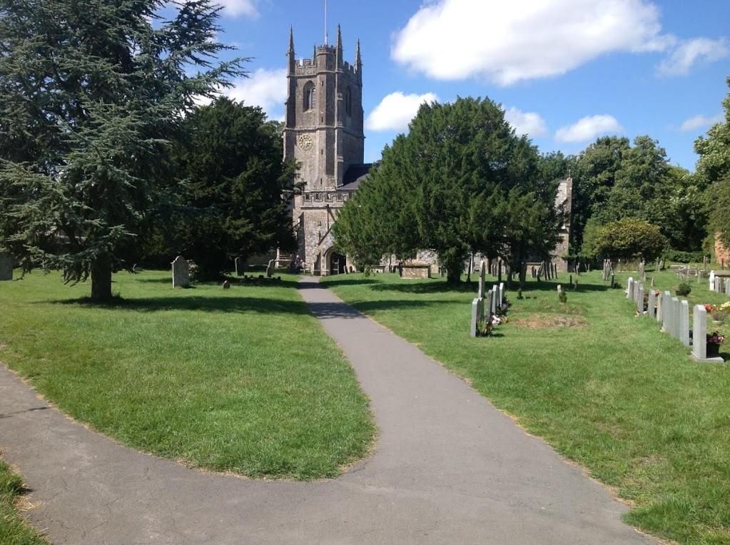Photo 33