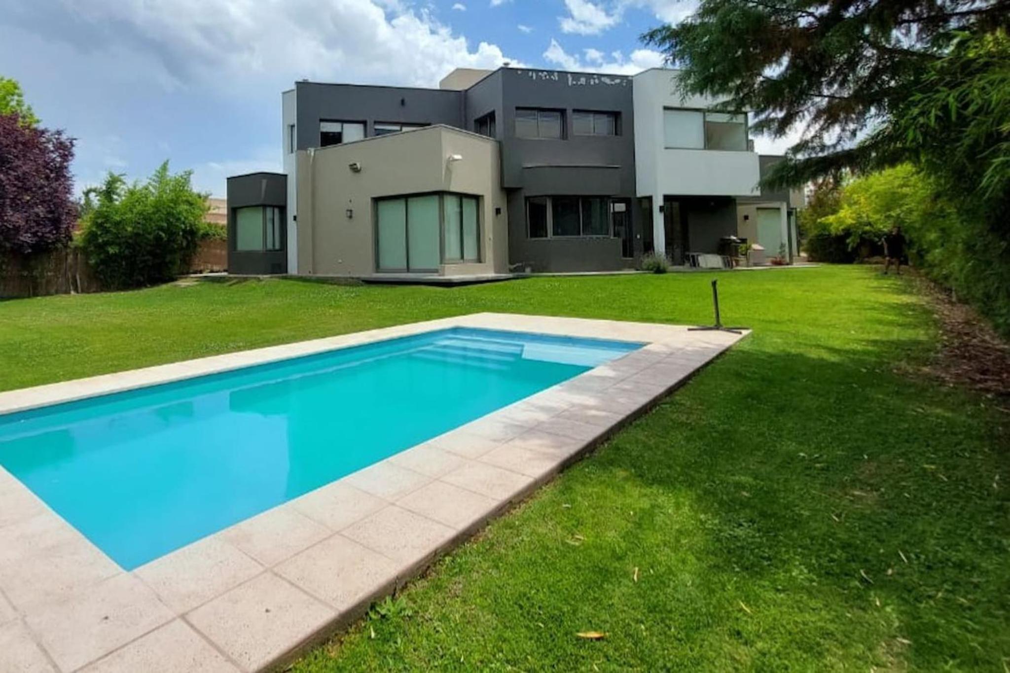 Casa vistalba country en las afueras de Chacras!