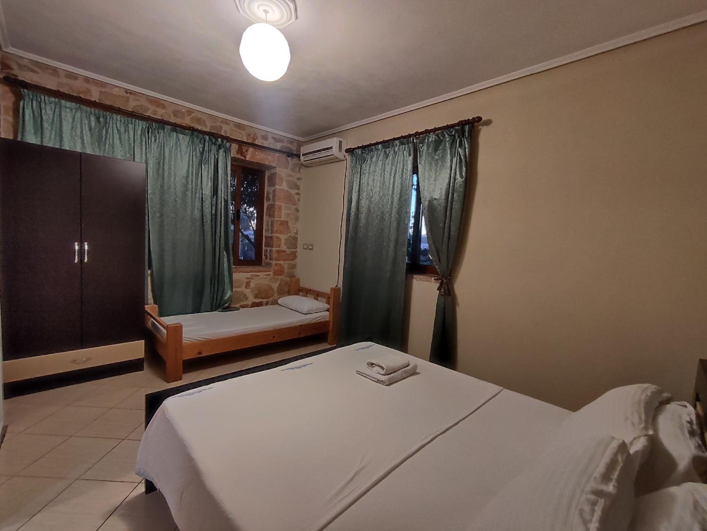 Vila Redstone Apartment ksamil