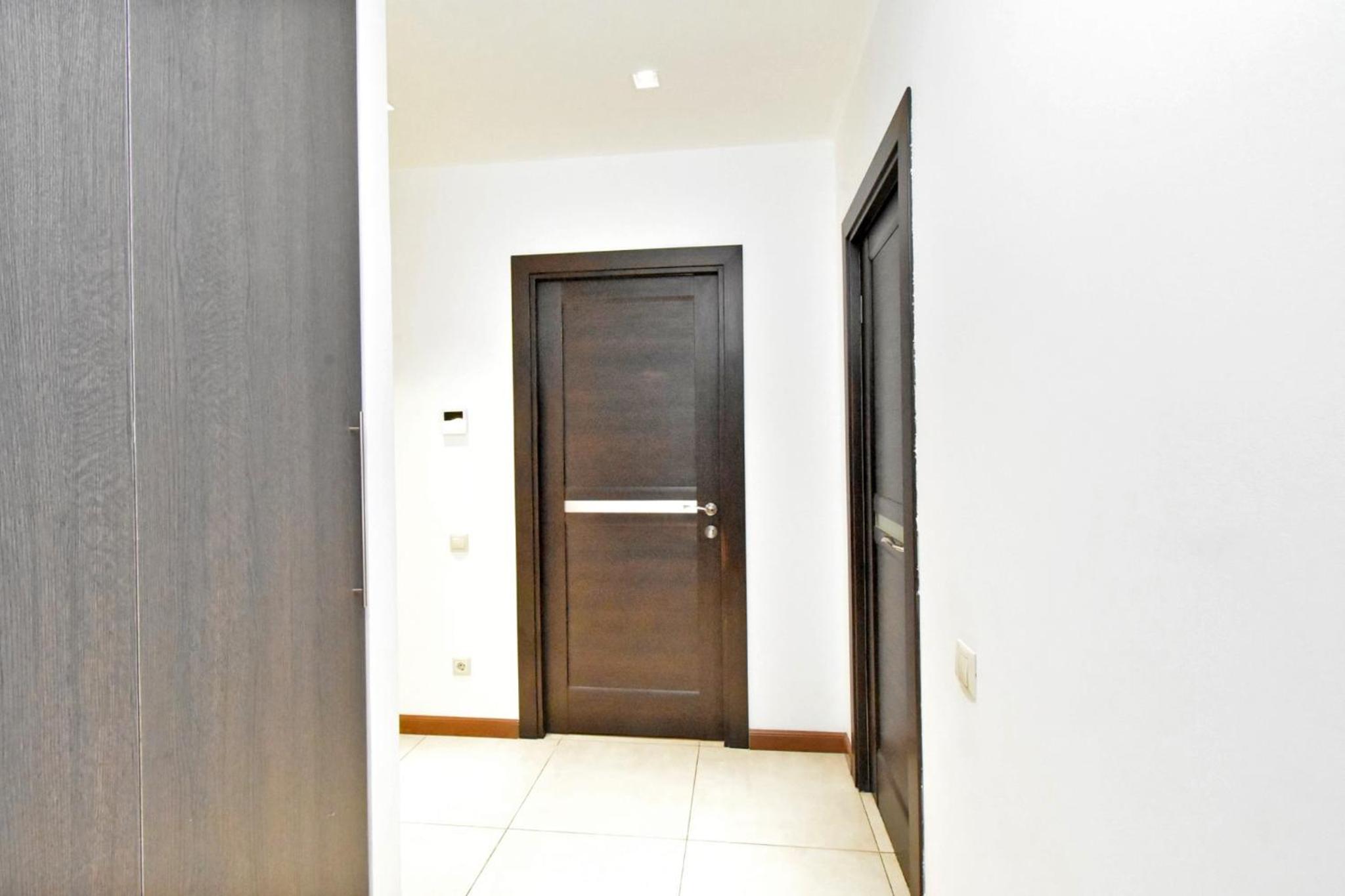 2 room apartment inthe center 93 aprt