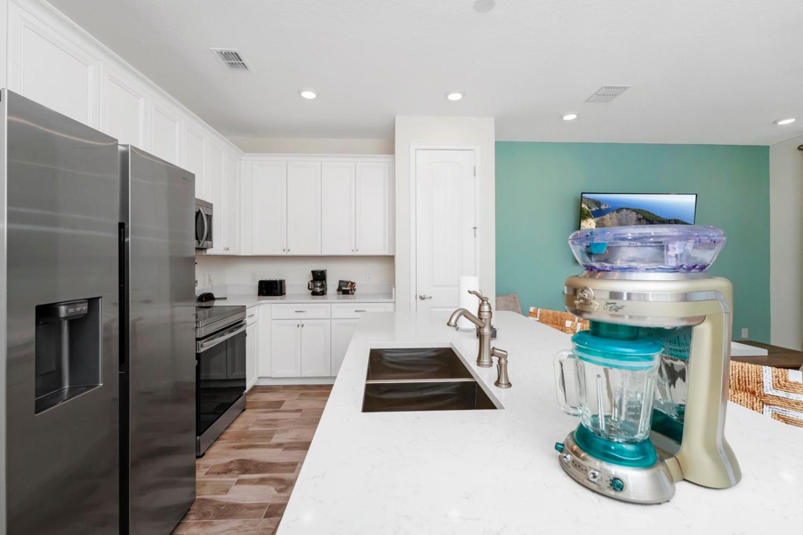 Charming Villa Near Disney With Margaritaville Resort & Island H20 Access - 8173Su