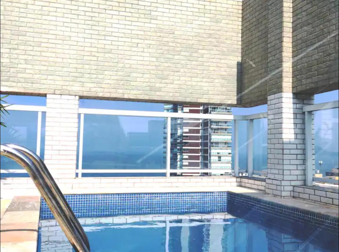 Cobertura com piscina, vista 360