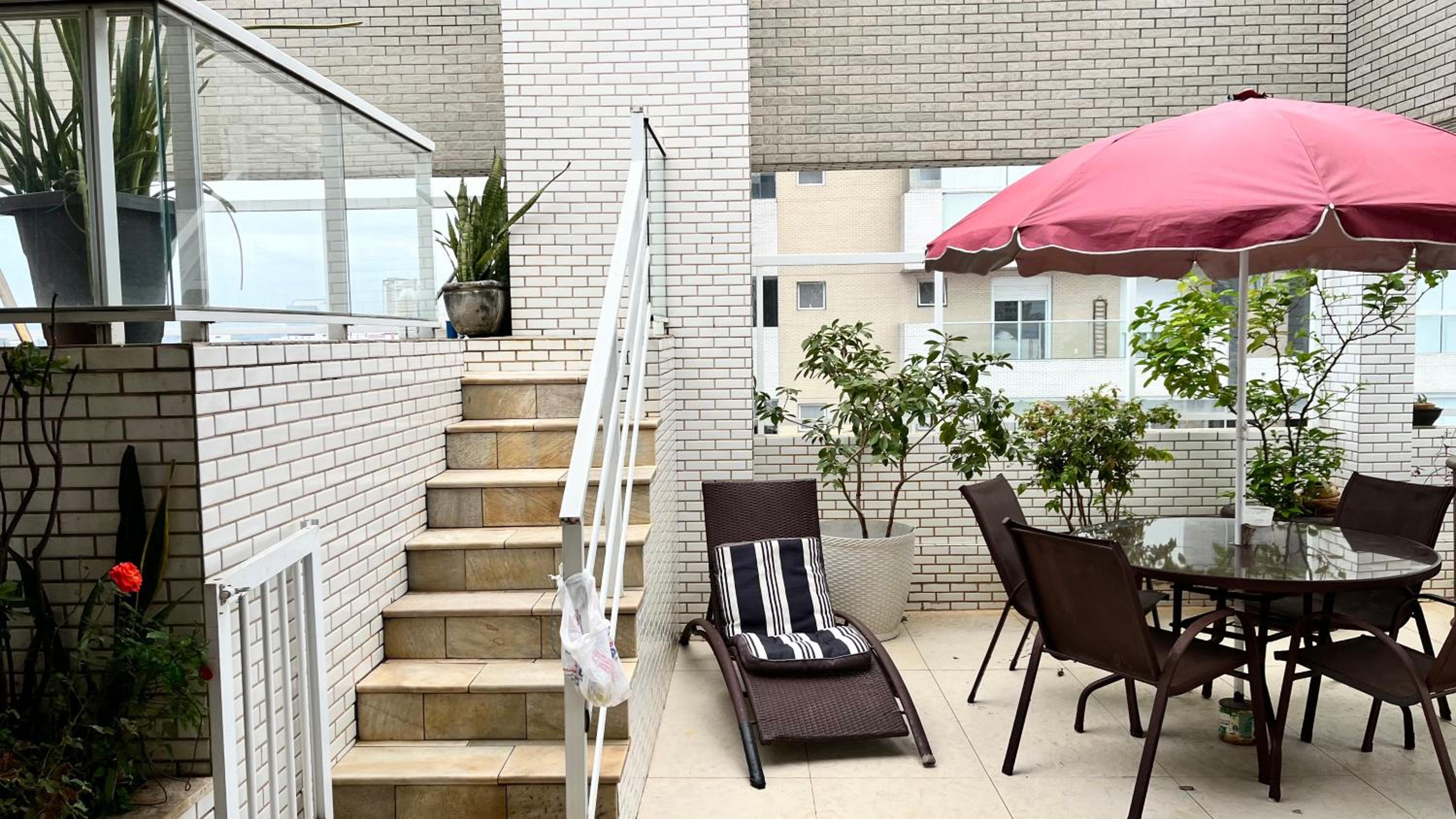 Cobertura com piscina, vista 360